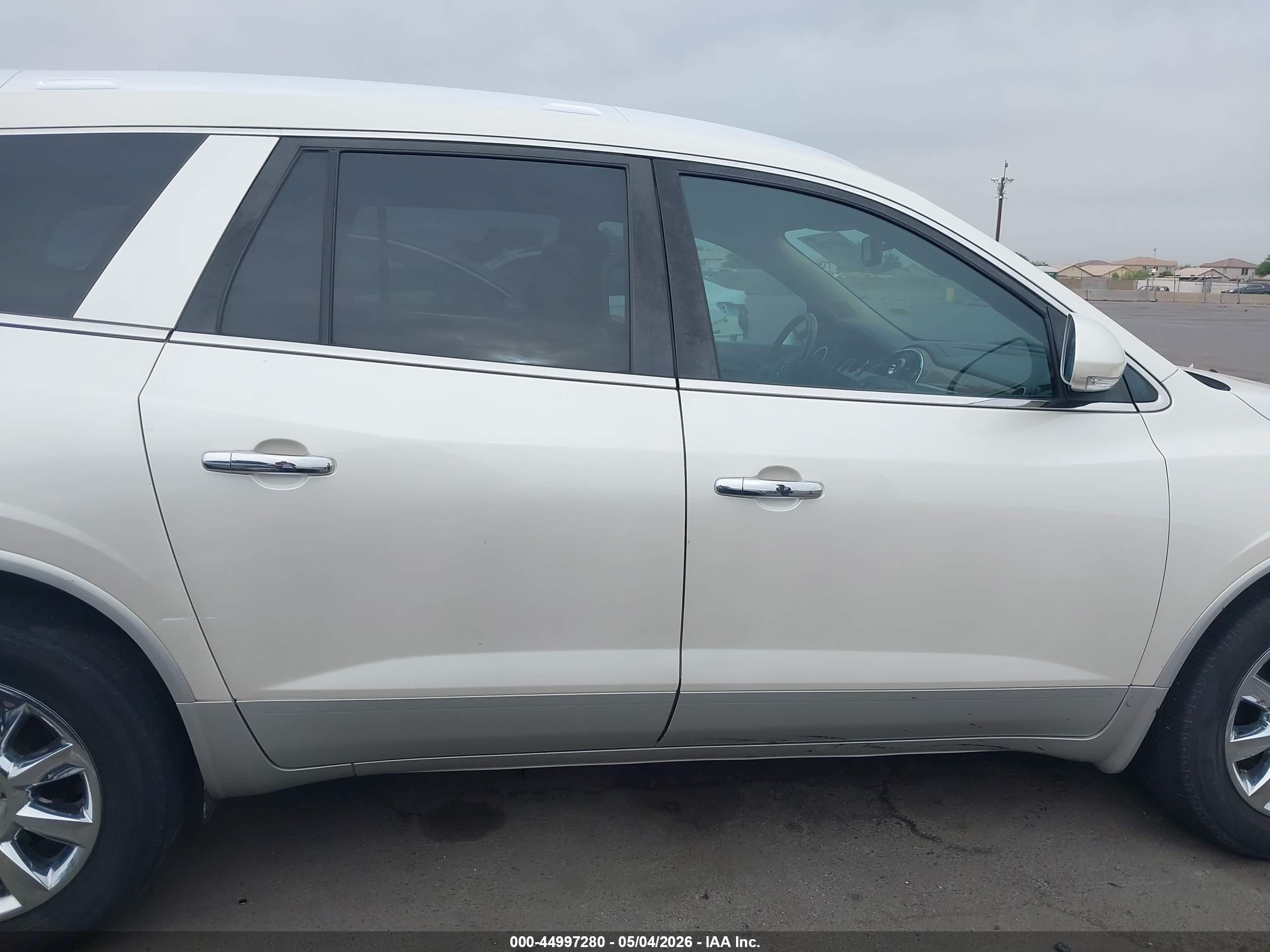 2011 Buick Enclave 1xl Белый vin: 5GAKRBED0BJ415663