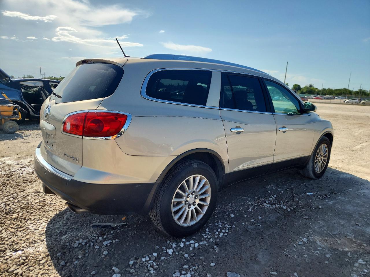 2011 Buick Enclave Cxl Gold vin: 5GAKRBED2BJ393259