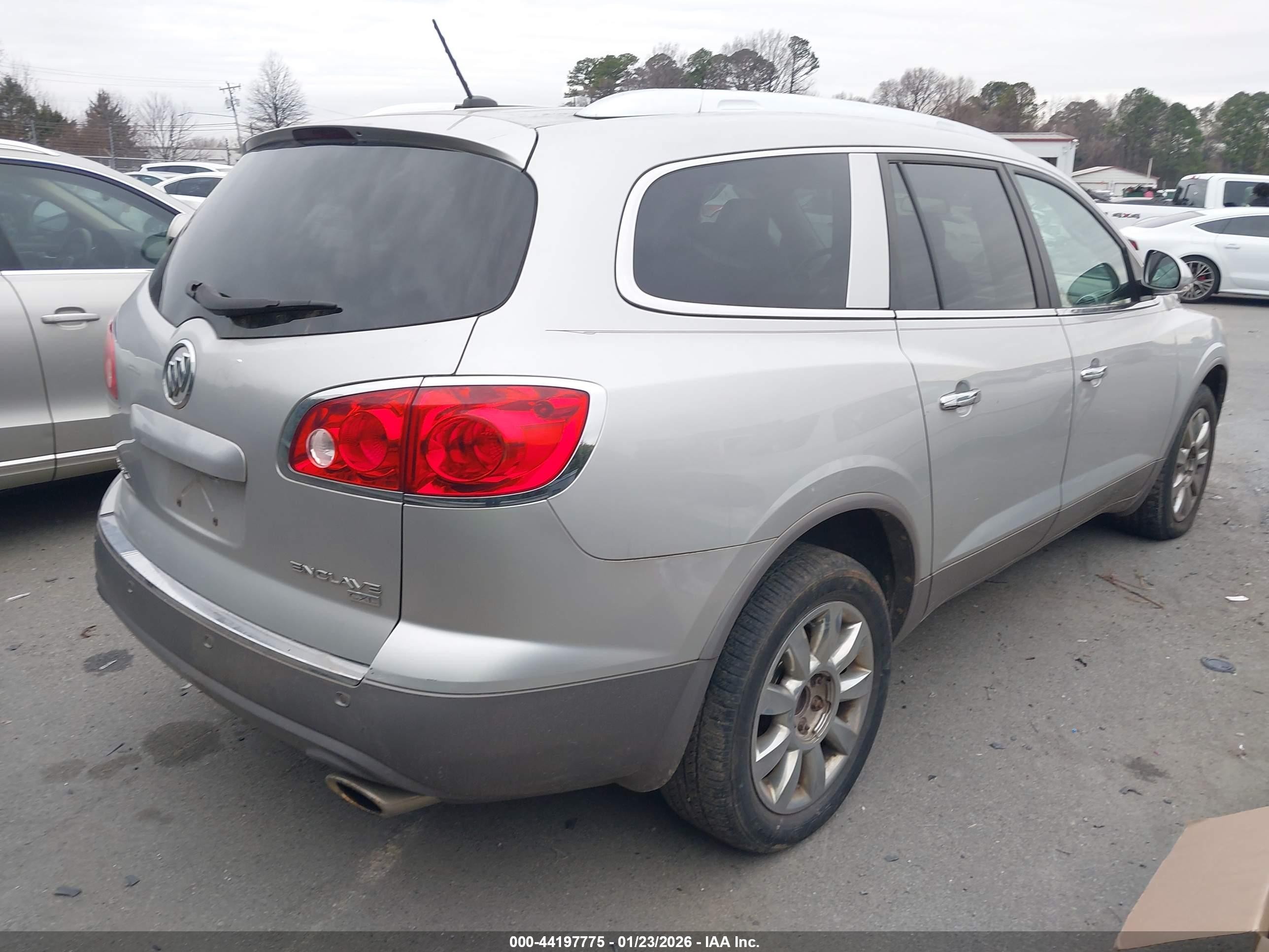 2011 Buick Enclave 1xl Silver vin: 5GAKRBED5BJ109249