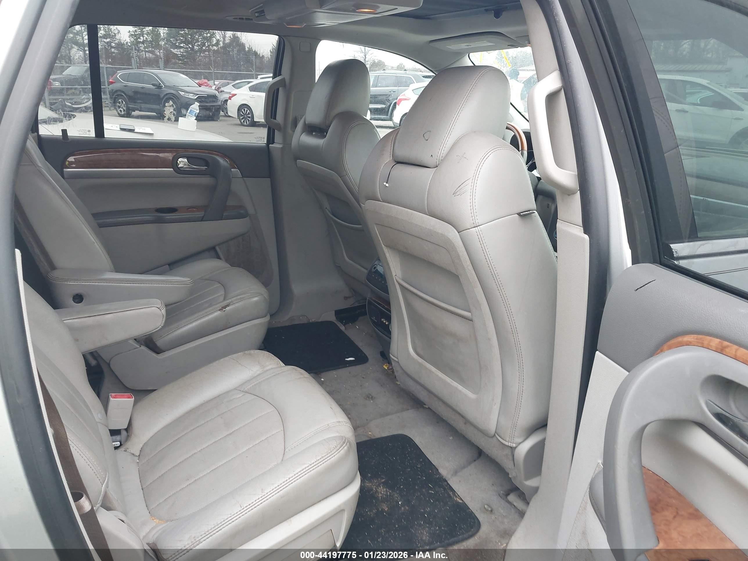 2011 Buick Enclave 1xl Silver vin: 5GAKRBED5BJ109249