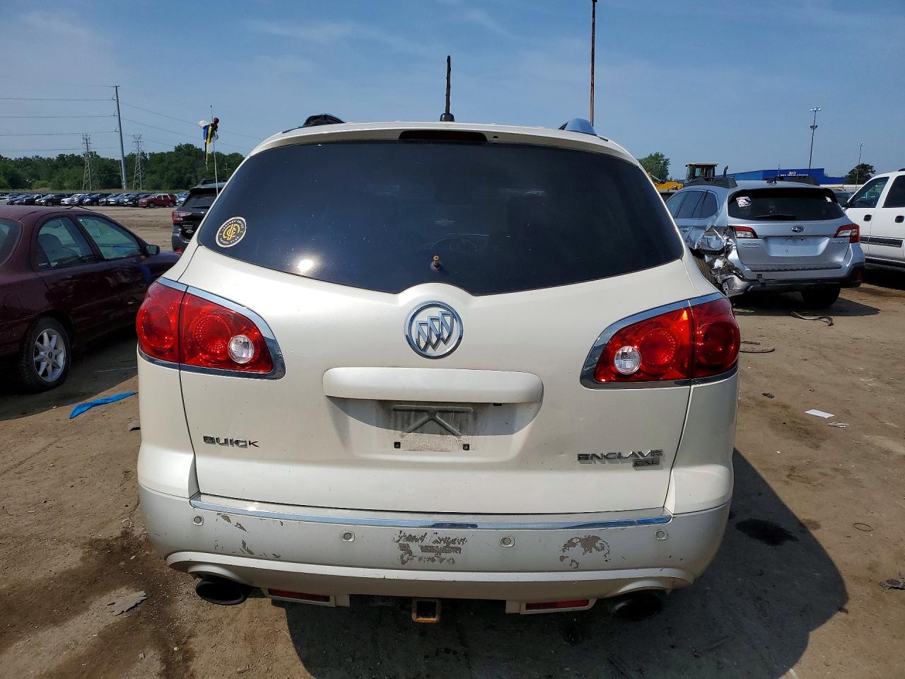 2011 Buick Enclave Cxl White vin: 5GAKRBED6BJ188382