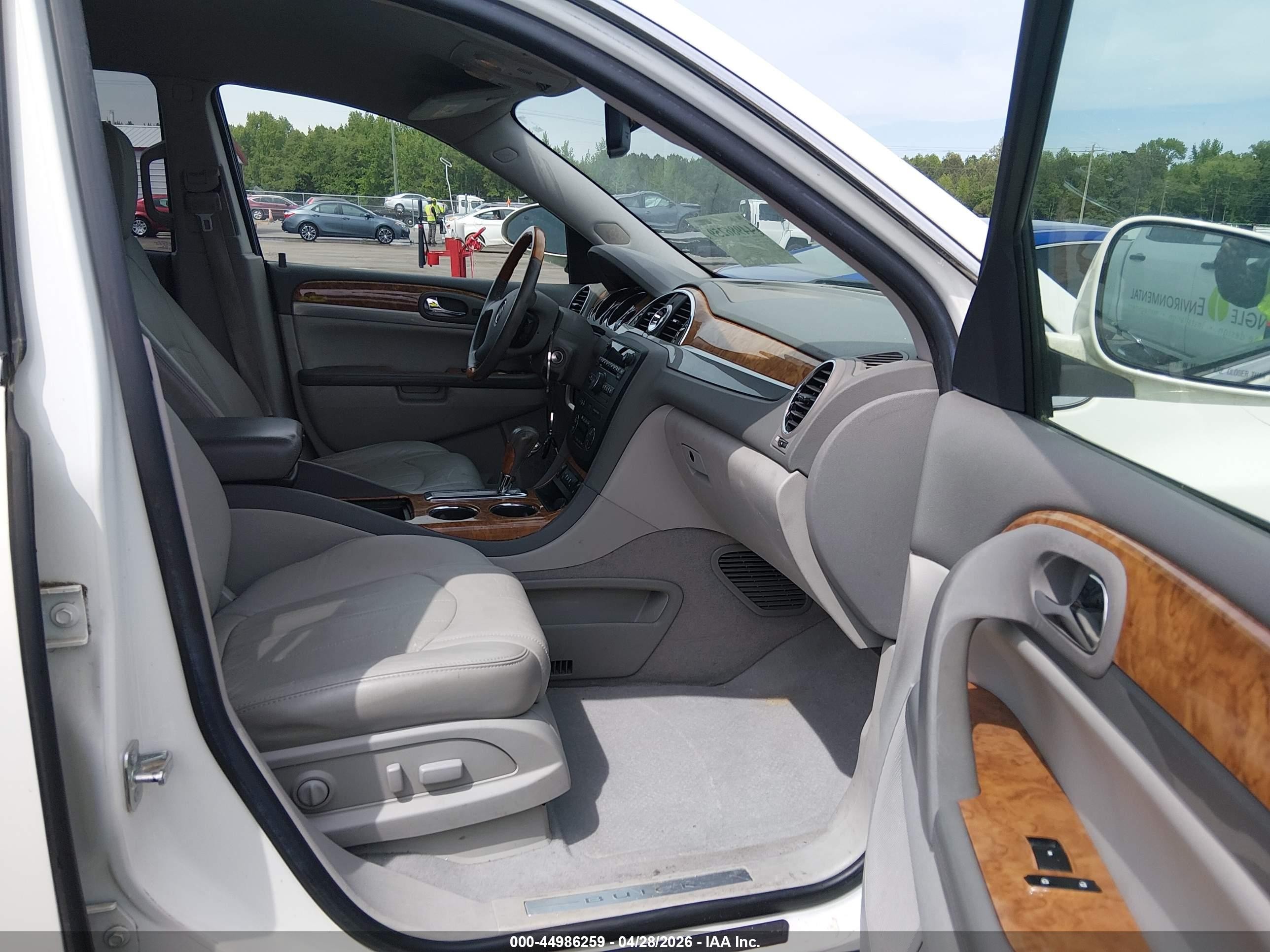 2011 Buick Enclave 1xl White vin: 5GAKRBED9BJ367712