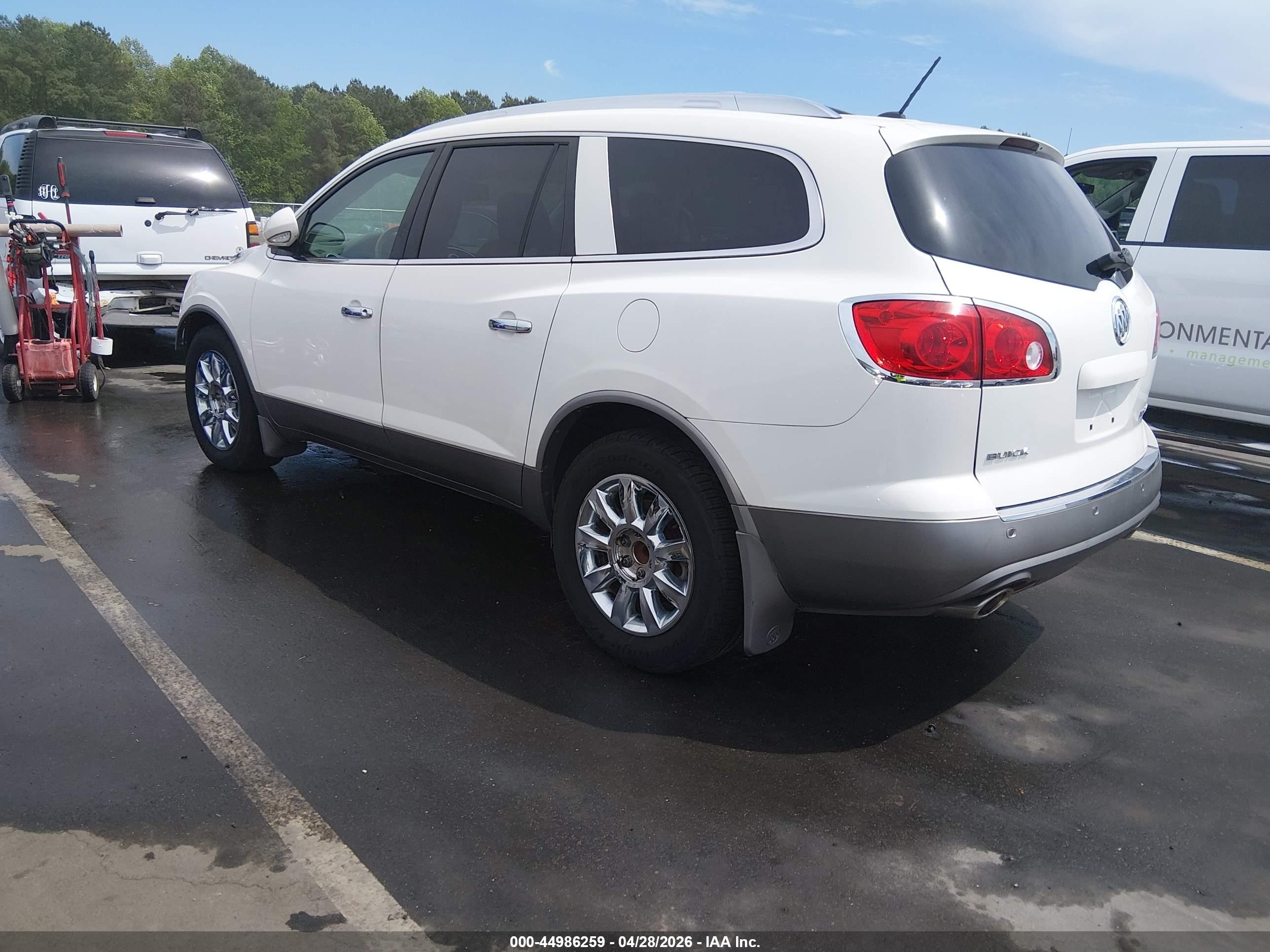 2011 Buick Enclave 1xl White vin: 5GAKRBED9BJ367712