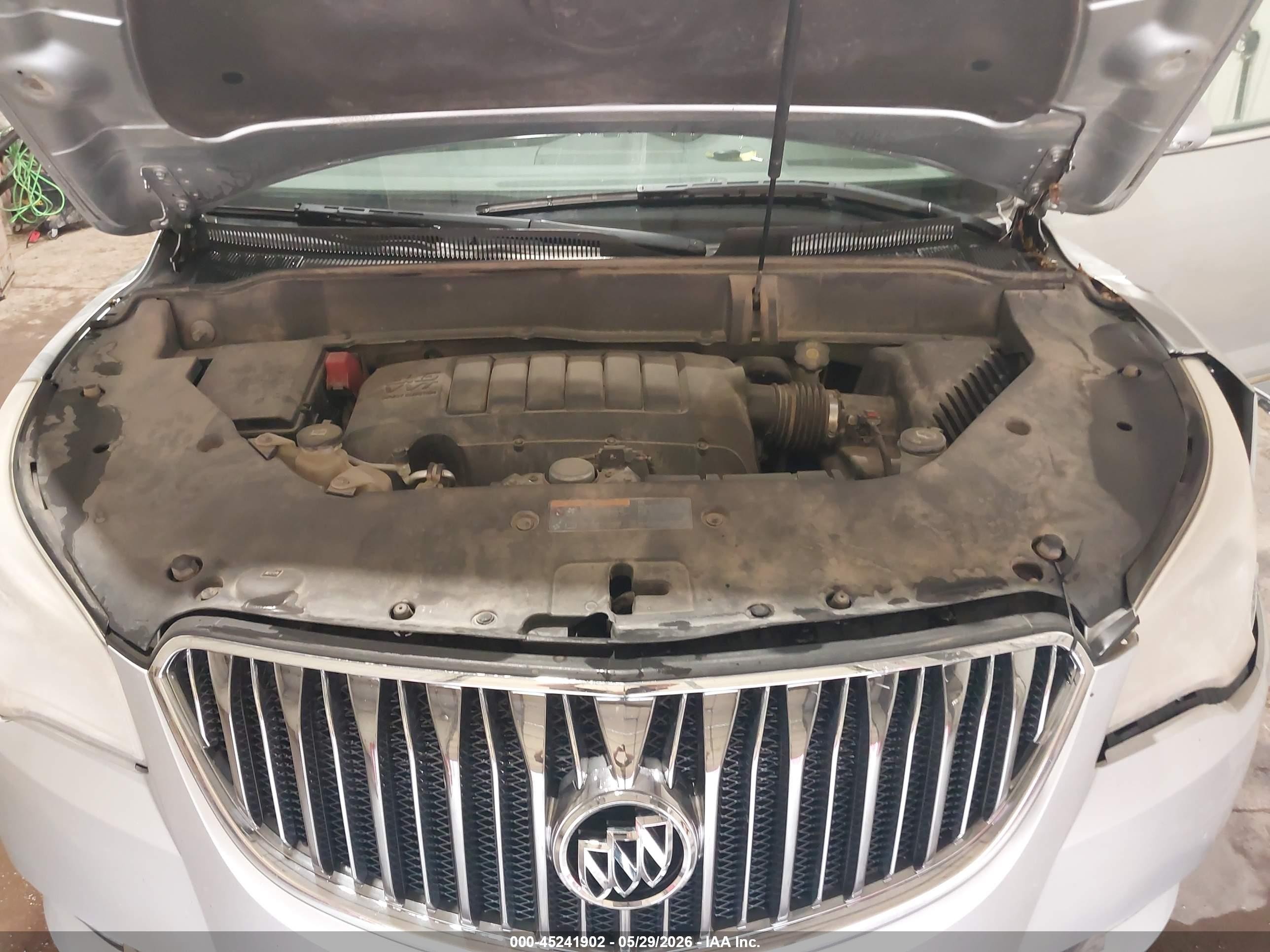 2014 Buick Enclave Leather Silver vin: 5GAKRBKD0EJ281942