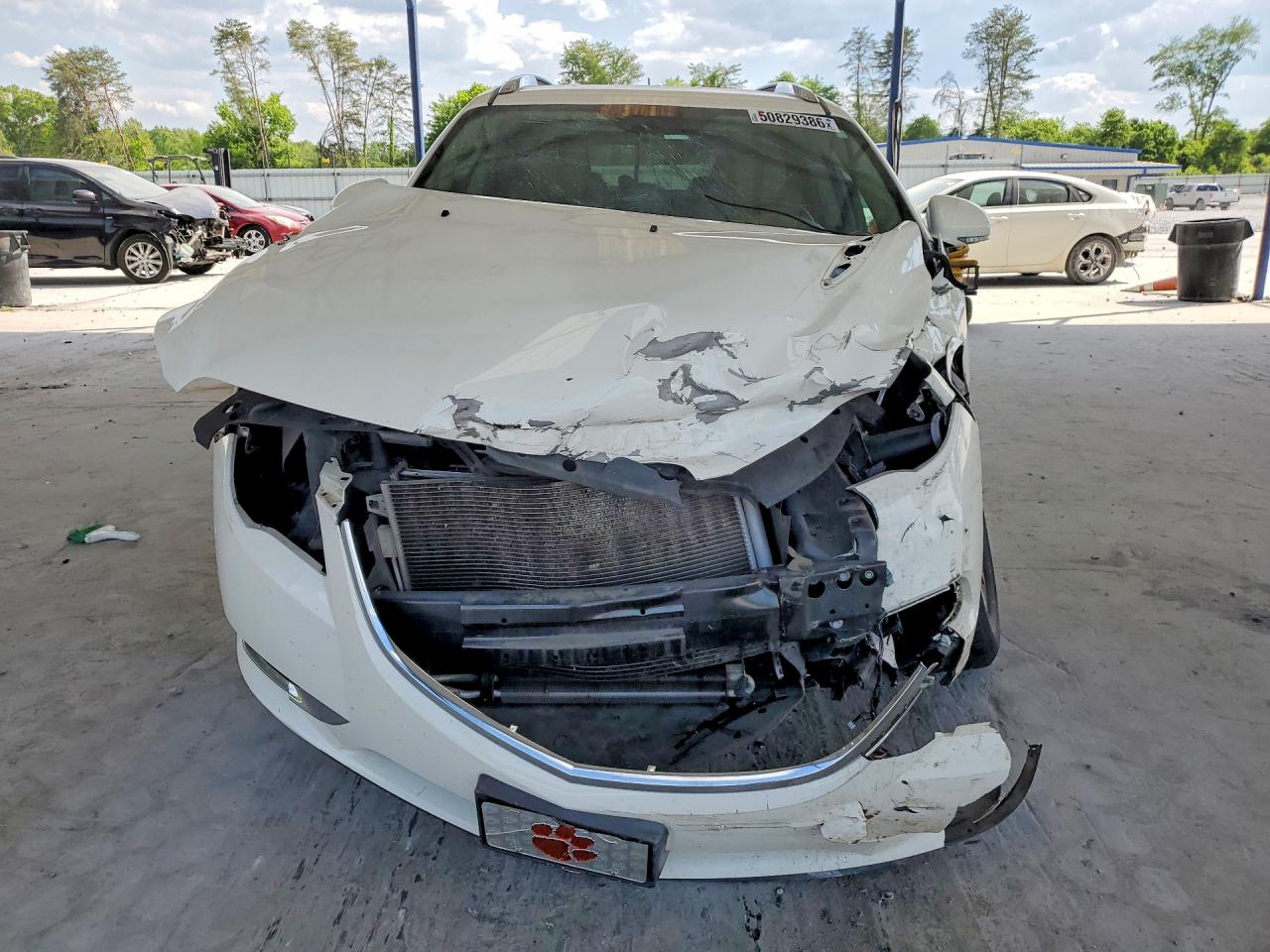 2015 Buick Enclave White vin: 5GAKRBKD0FJ282848