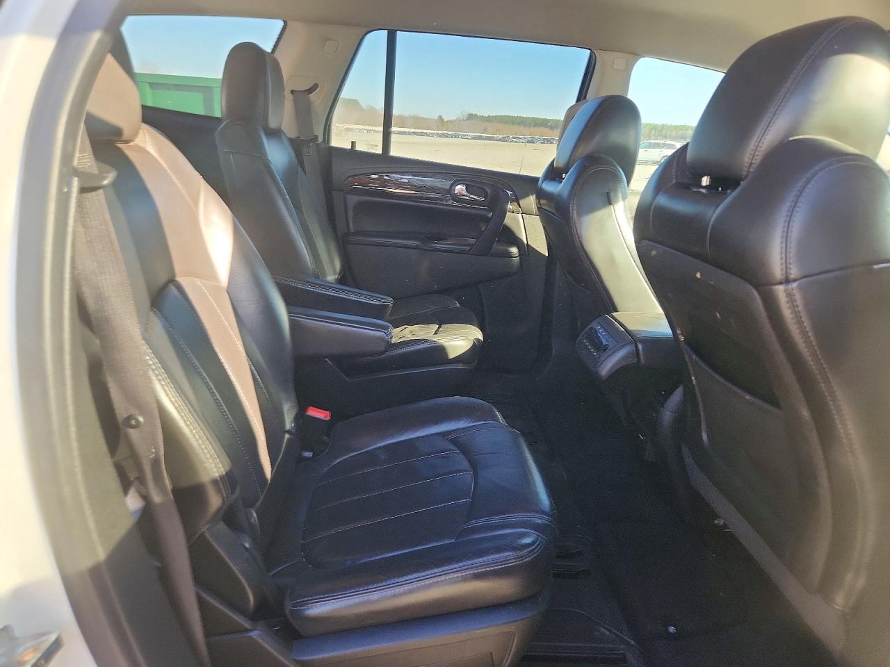 2014 Buick Enclave White vin: 5GAKRBKD1EJ249517