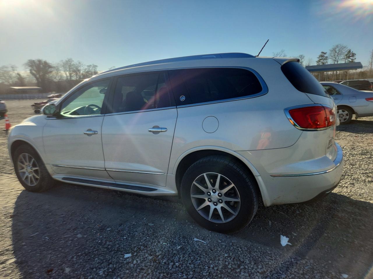 2014 Buick Enclave White vin: 5GAKRBKD1EJ249517