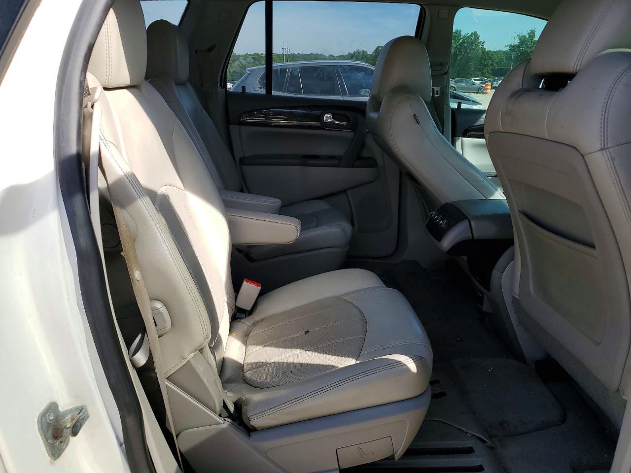 2015 Buick Enclave White vin: 5GAKRBKD1FJ105287
