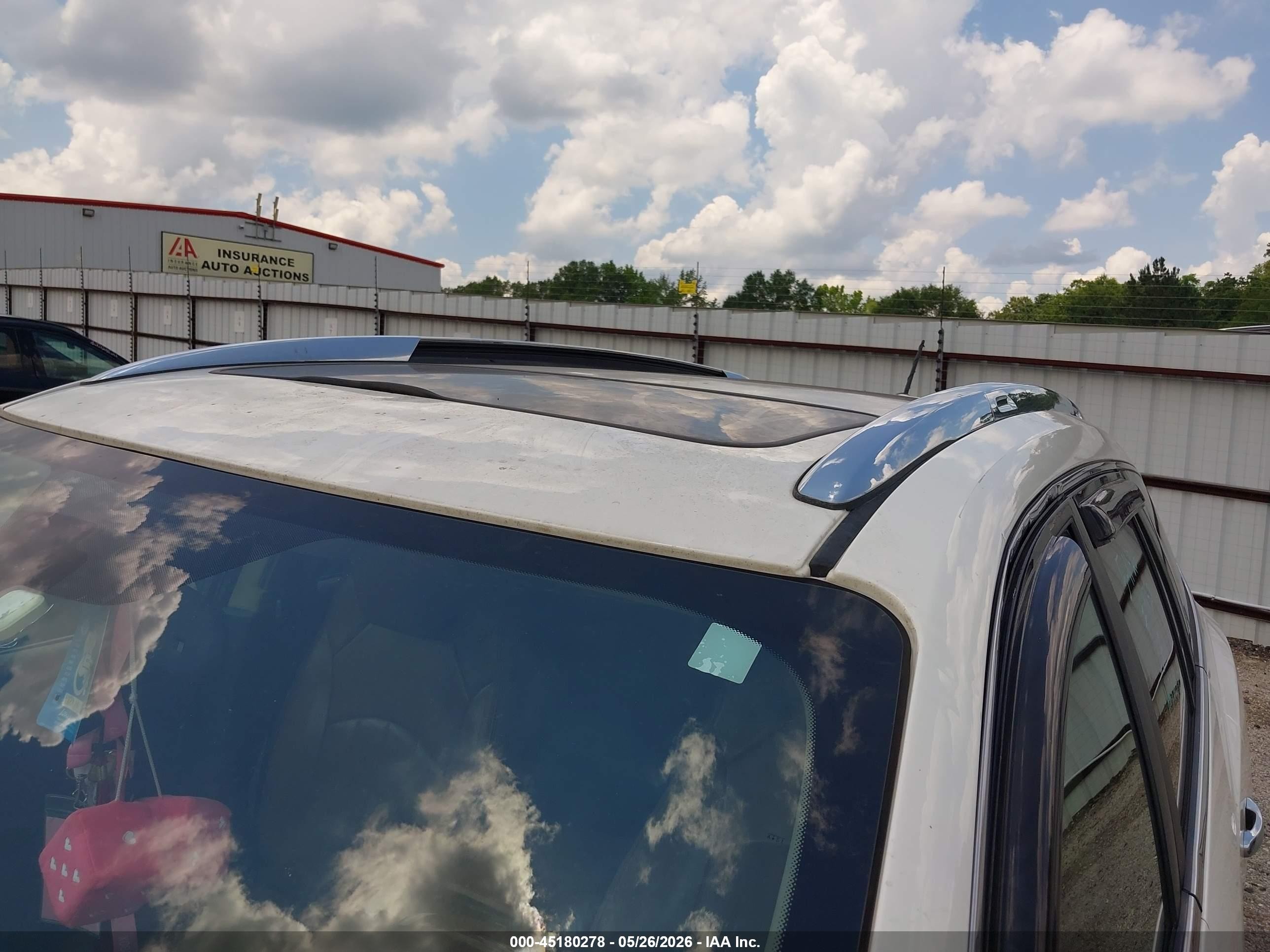 2015 Buick Enclave Leather White vin: 5GAKRBKD1FJ259921