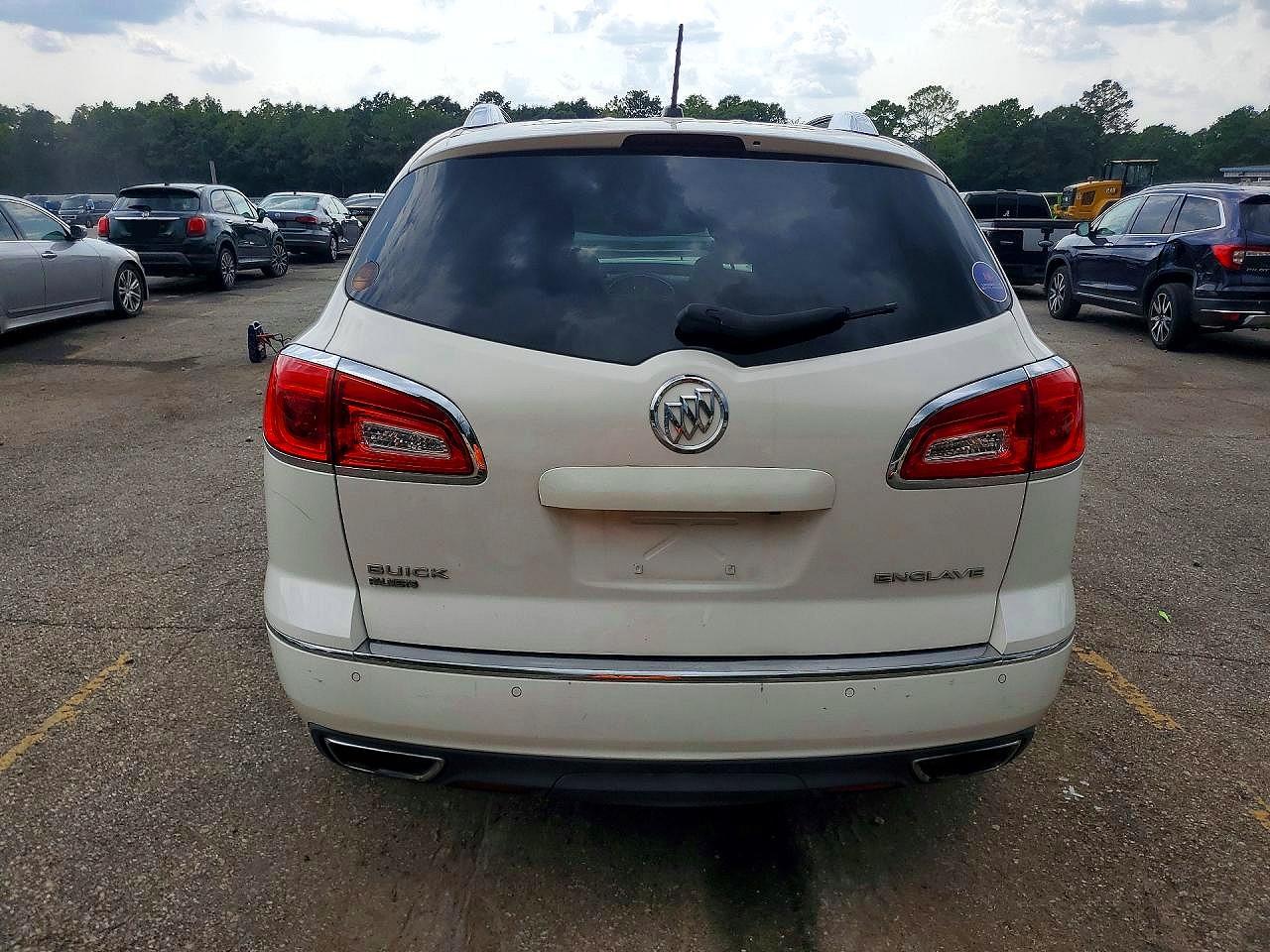 2015 Buick Enclave White vin: 5GAKRBKD1FJ273494