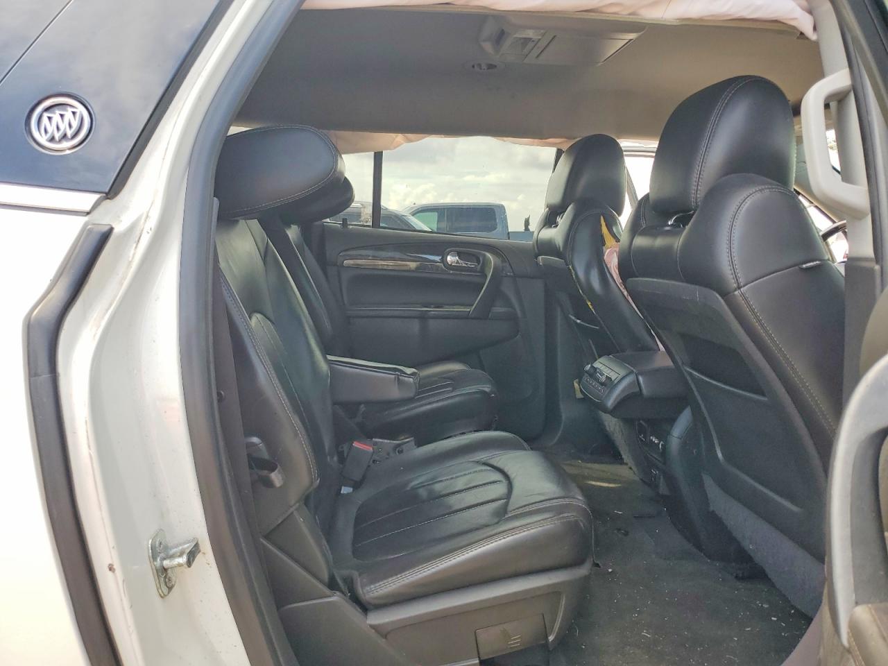 2015 Buick Enclave Белый vin: 5GAKRBKD1FJ302881
