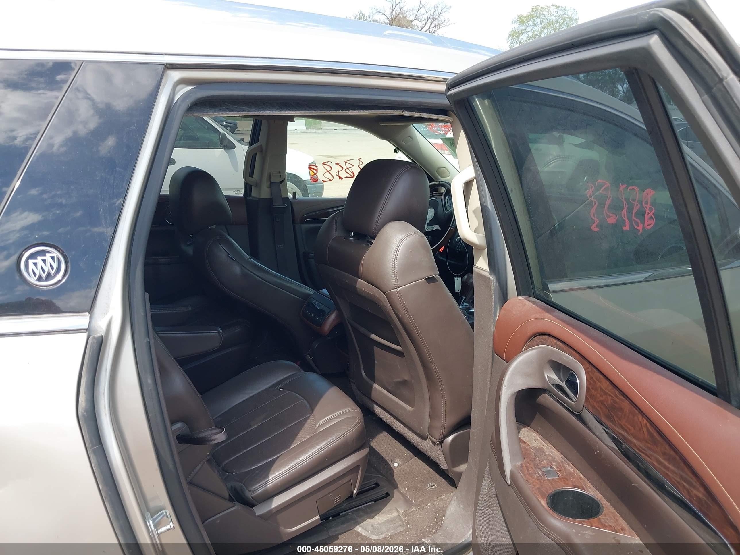 2014 Buick Enclave Leather Beige vin: 5GAKRBKD2EJ172284