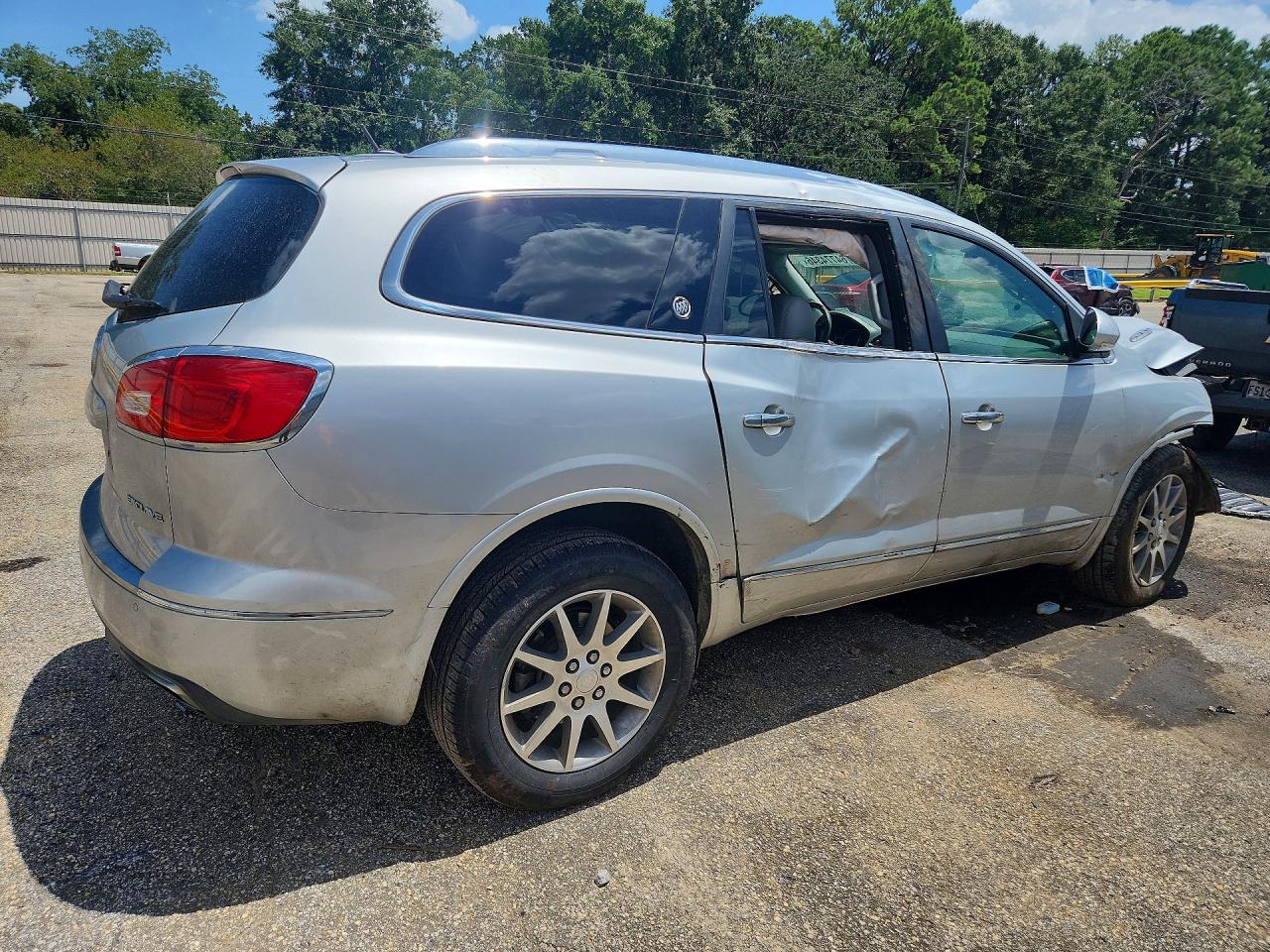 2015 Buick Enclave Silver vin: 5GAKRBKD2FJ354200