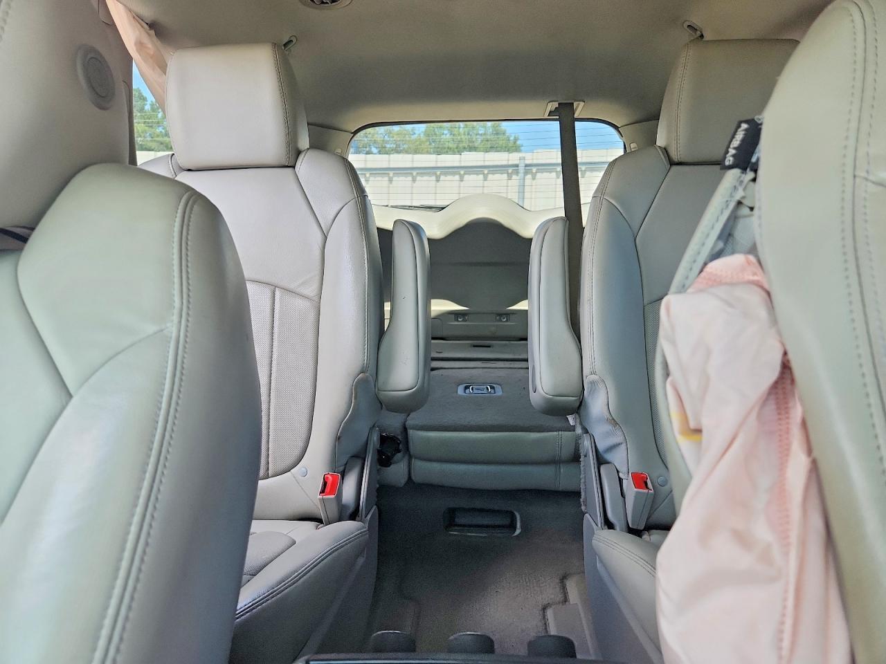 2015 Buick Enclave Silver vin: 5GAKRBKD2FJ354200