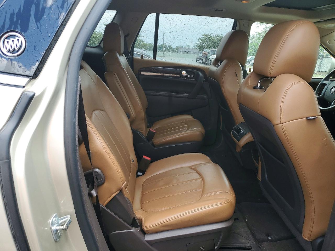 2015 Buick Enclave Beige vin: 5GAKRBKD2FJ386614