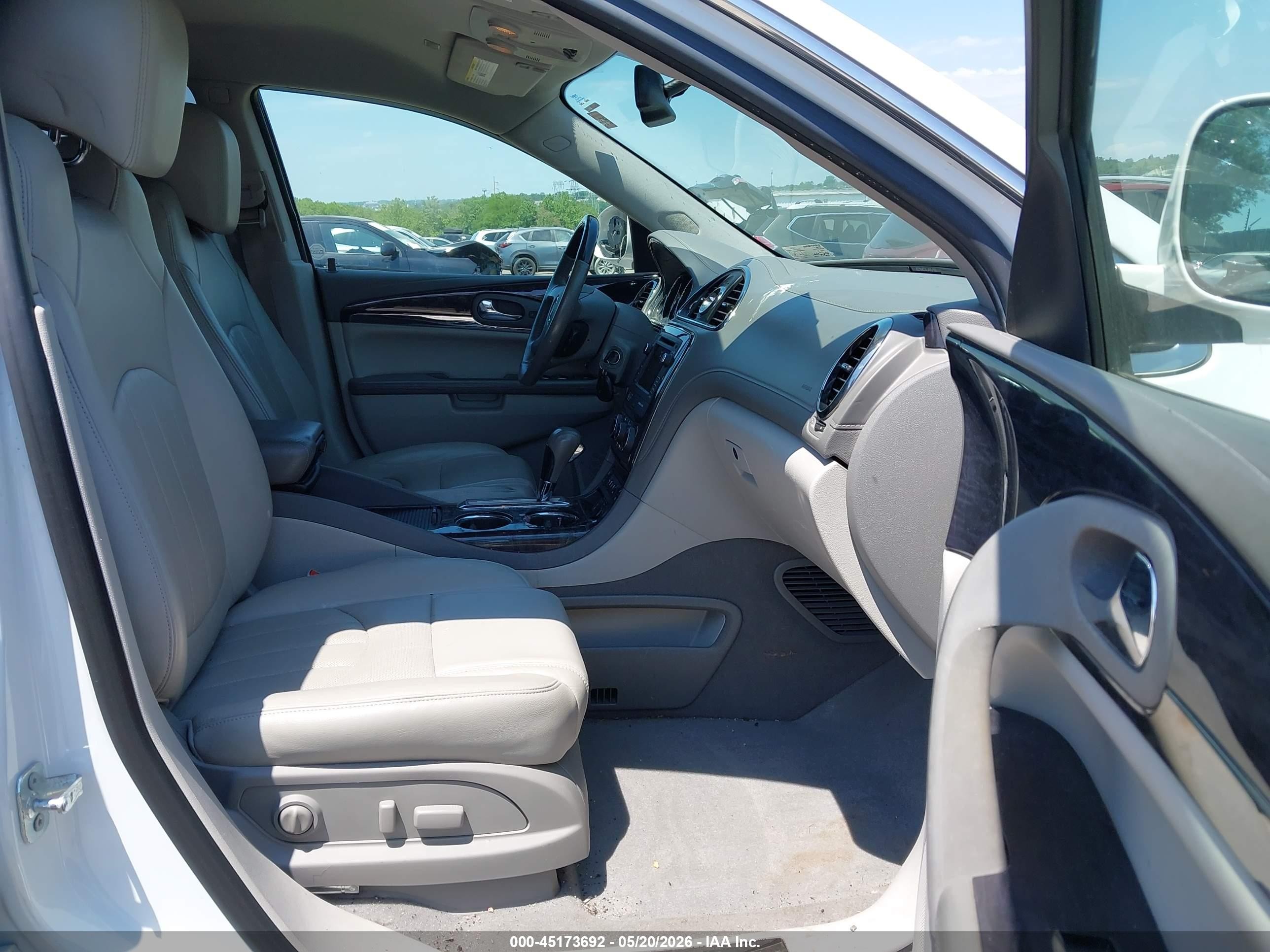 2017 Buick Enclave Leather Белый vin: 5GAKRBKD2HJ350165