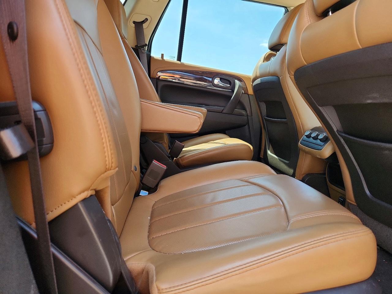 2015 Buick Enclave Tan vin: 5GAKRBKD3FJ153700