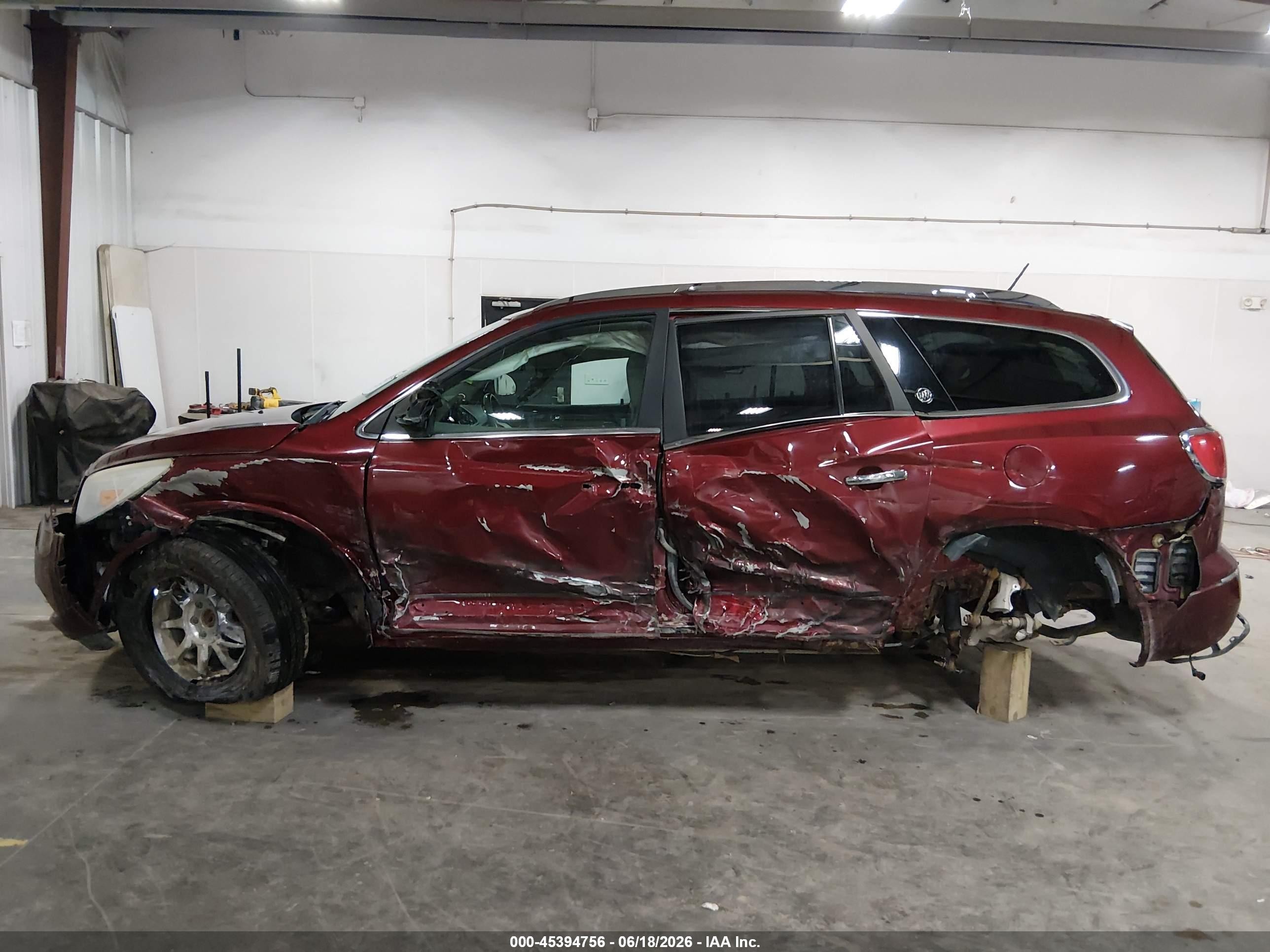 2015 Buick Enclave Leather Maroon vin: 5GAKRBKD3FJ318788