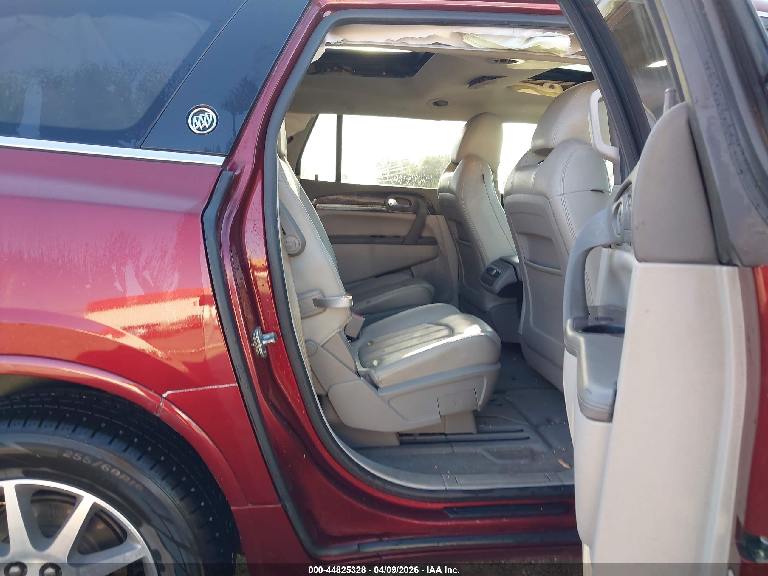 2017 Buick Enclave Leather Red vin: 5GAKRBKD3HJ330653