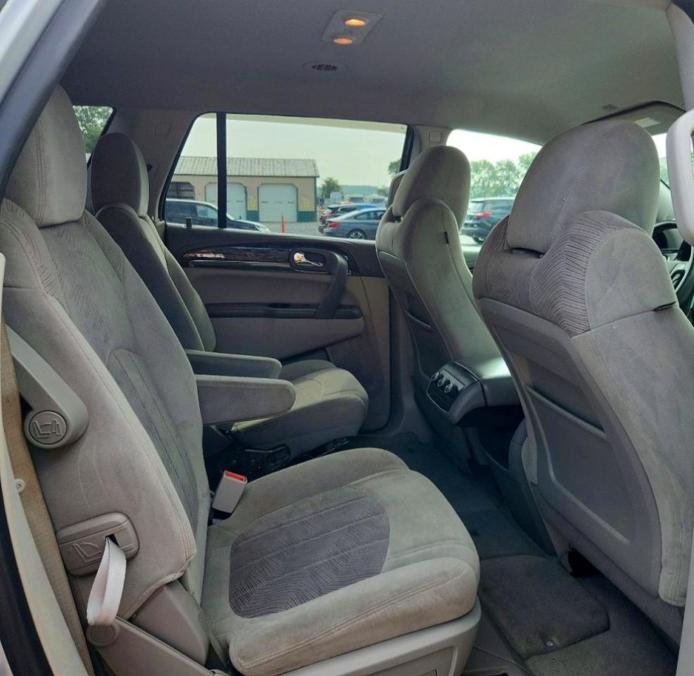 2013 Buick Enclave Silver vin: 5GAKRBKD4DJ240602