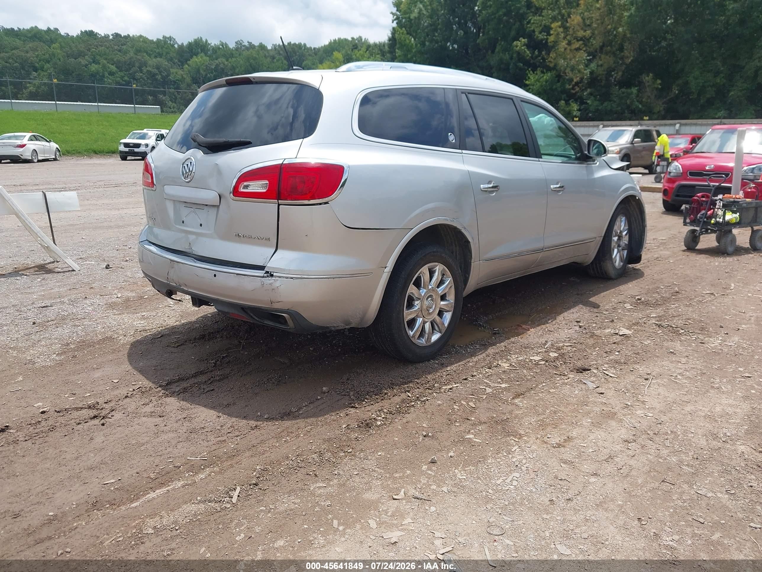 2013 Buick Enclave   Silver vin: 5GAKRBKD4DJ242012