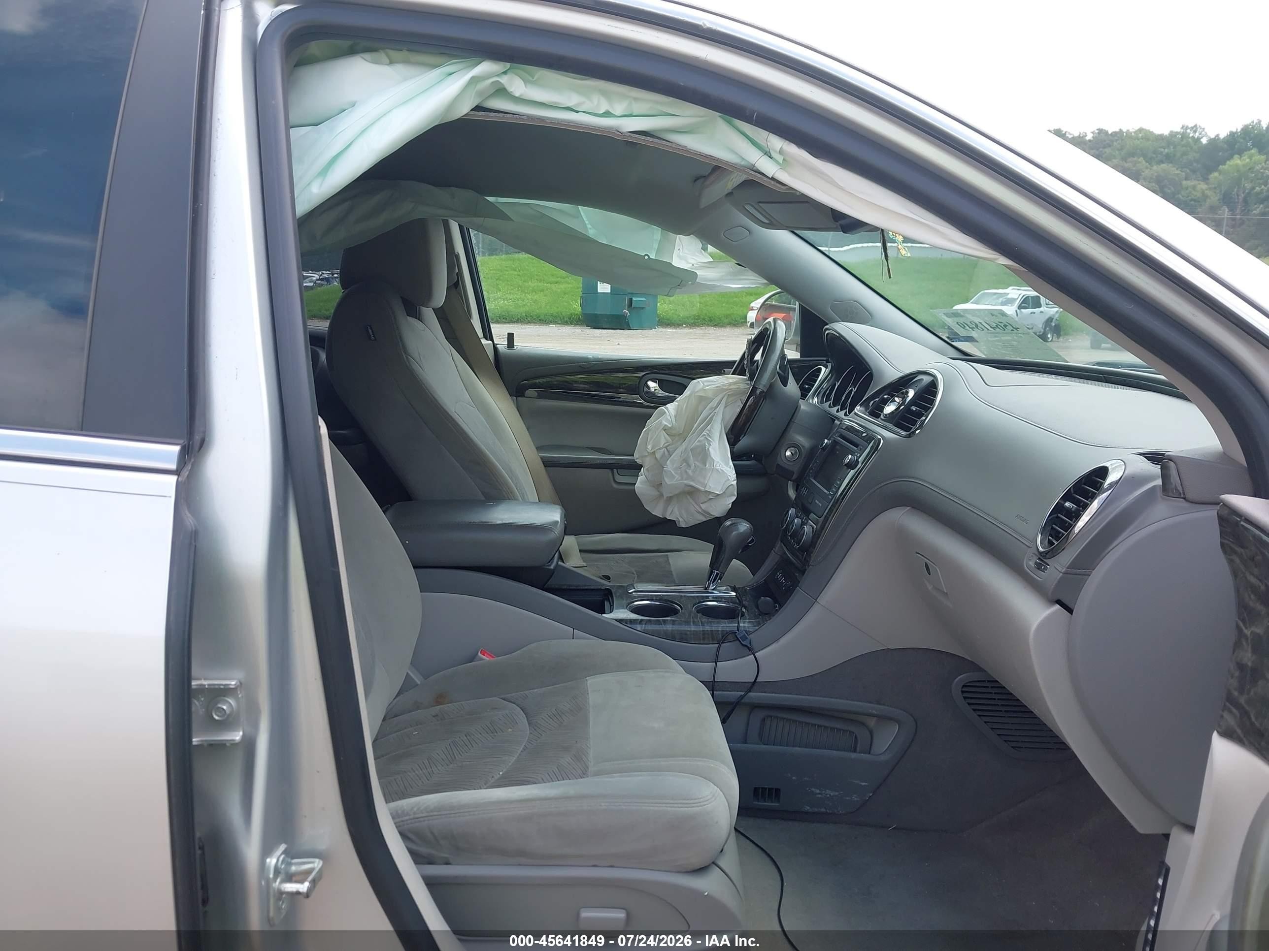 2013 Buick Enclave   Silver vin: 5GAKRBKD4DJ242012