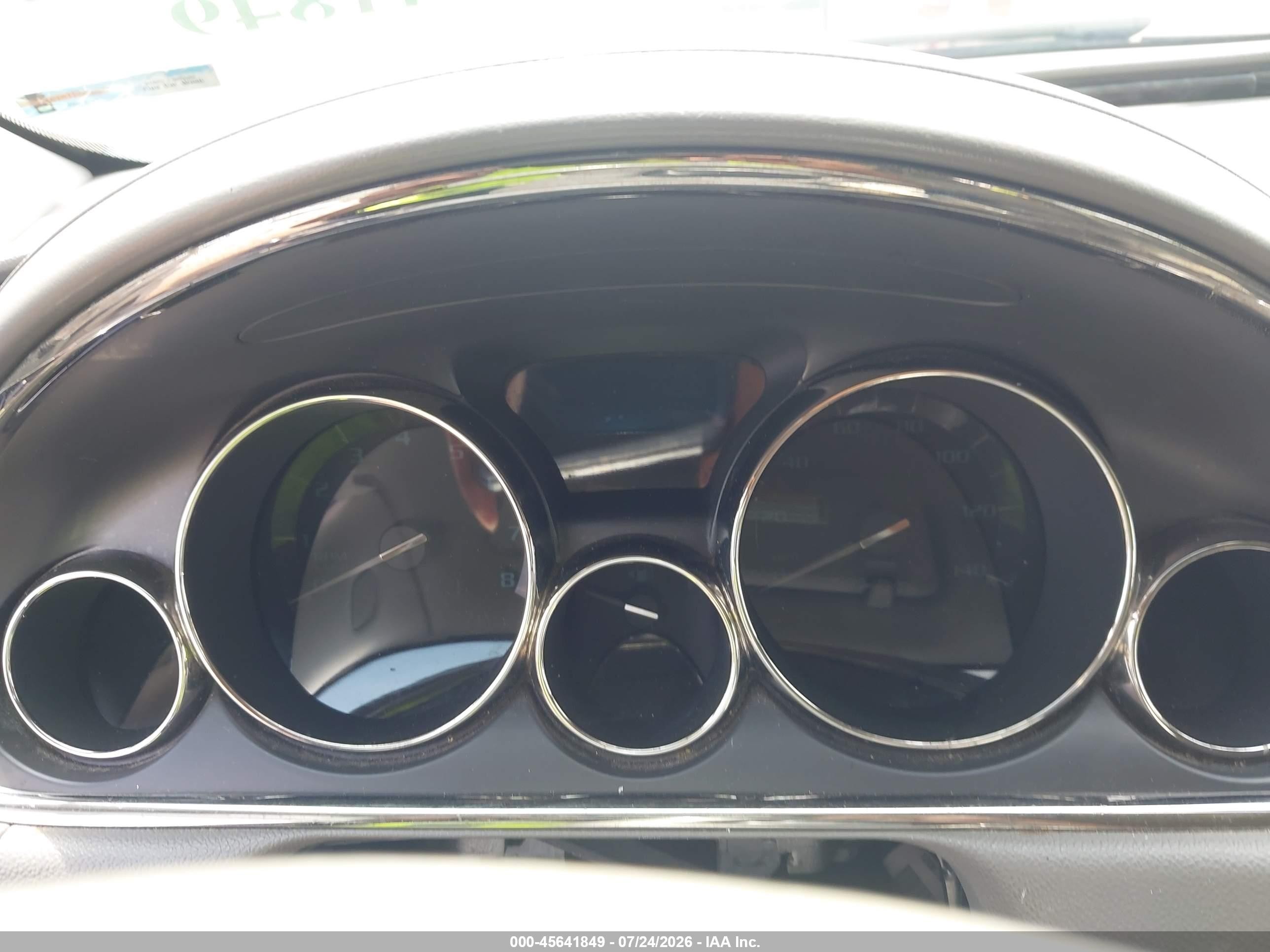 2013 Buick Enclave   Silver vin: 5GAKRBKD4DJ242012