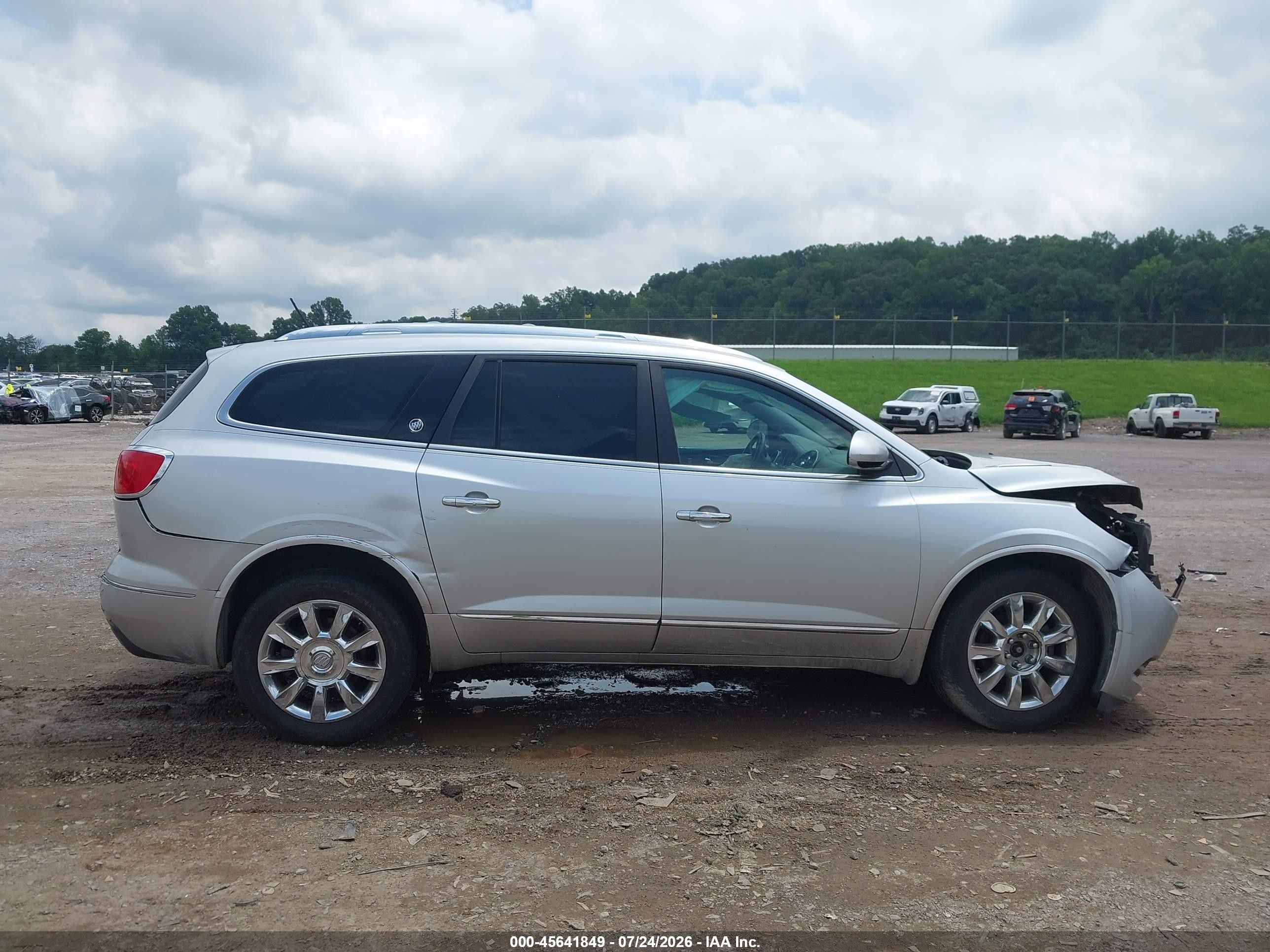 2013 Buick Enclave   Silver vin: 5GAKRBKD4DJ242012