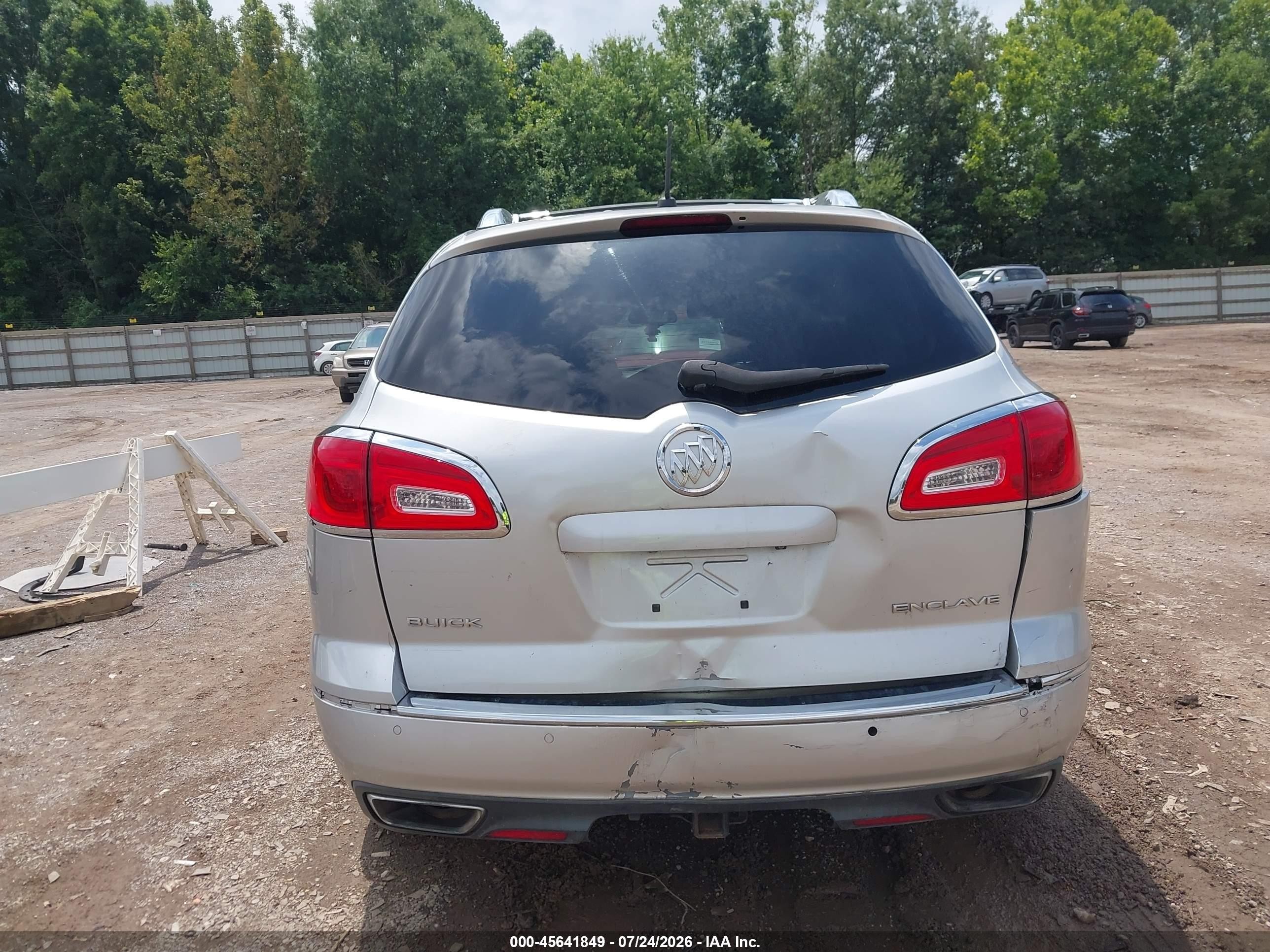 2013 Buick Enclave   Silver vin: 5GAKRBKD4DJ242012