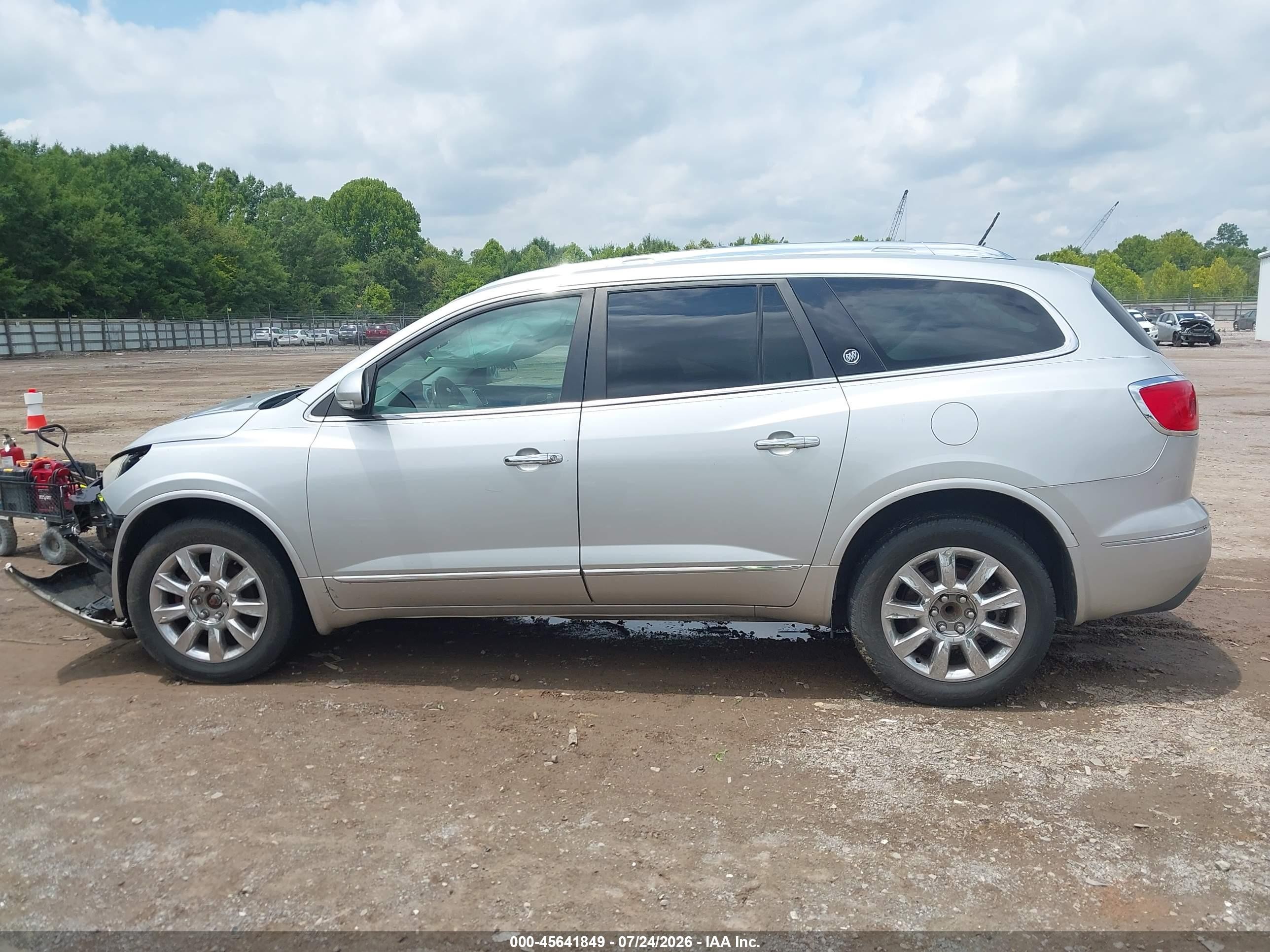 2013 Buick Enclave   Silver vin: 5GAKRBKD4DJ242012