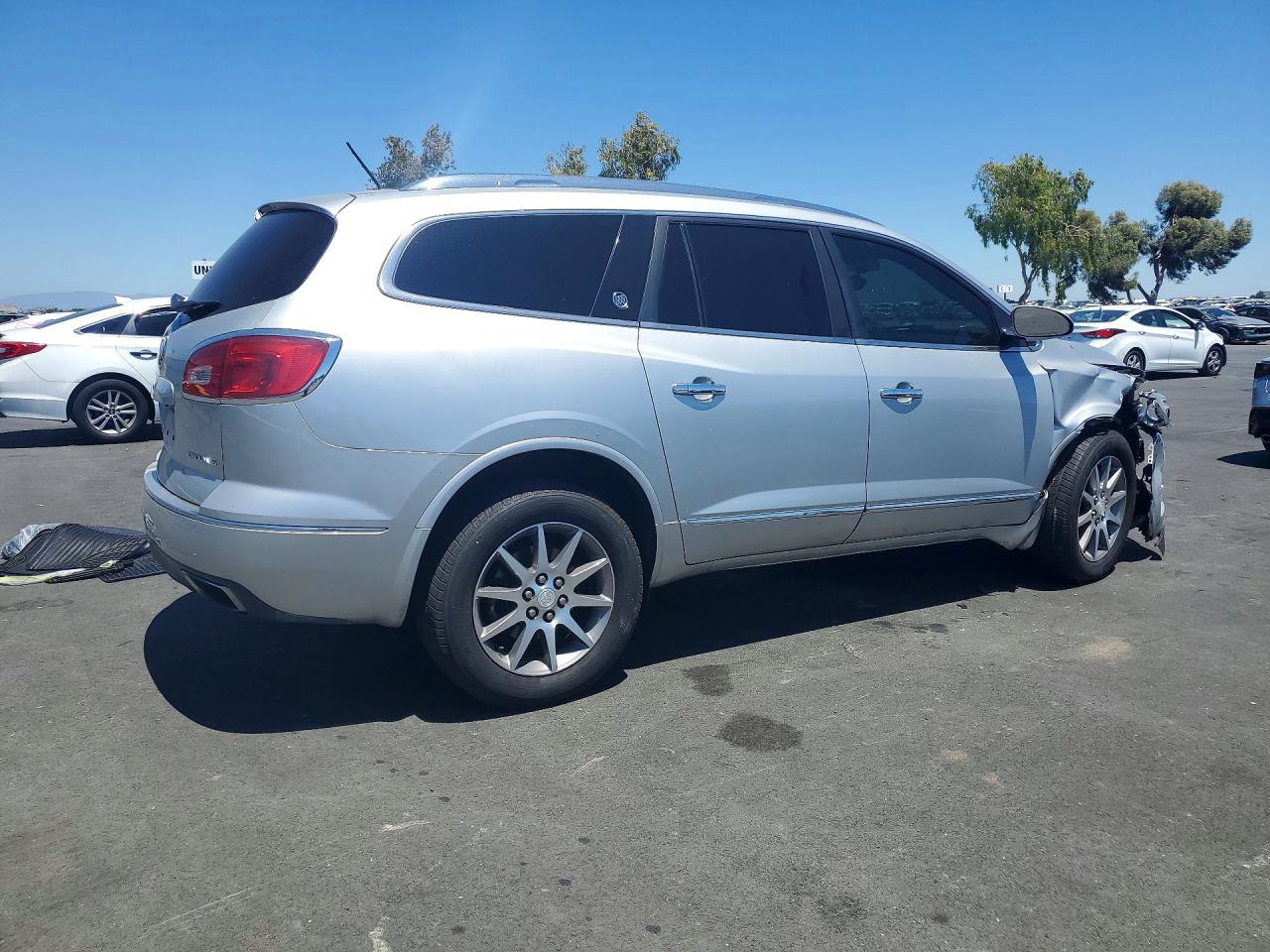 2014 Buick Enclave Silver vin: 5GAKRBKD4EJ100695