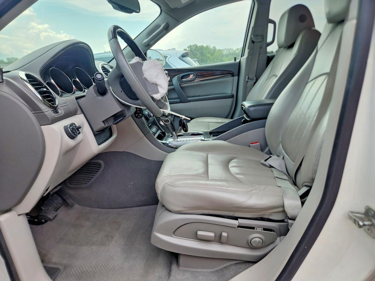 2014 Buick Enclave Cream vin: 5GAKRBKD4EJ211540