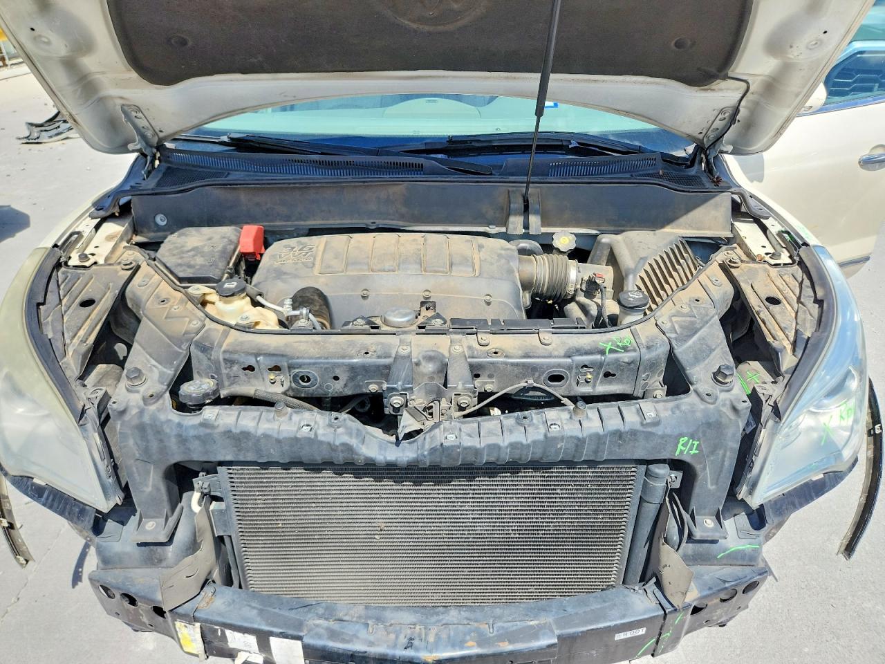 2014 Buick Enclave Cream vin: 5GAKRBKD4EJ331645