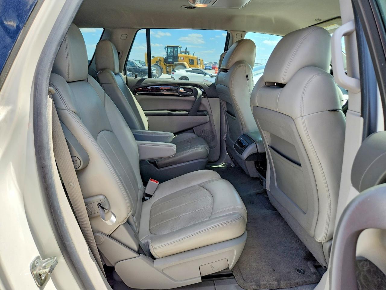 2014 Buick Enclave Cream vin: 5GAKRBKD4EJ331645