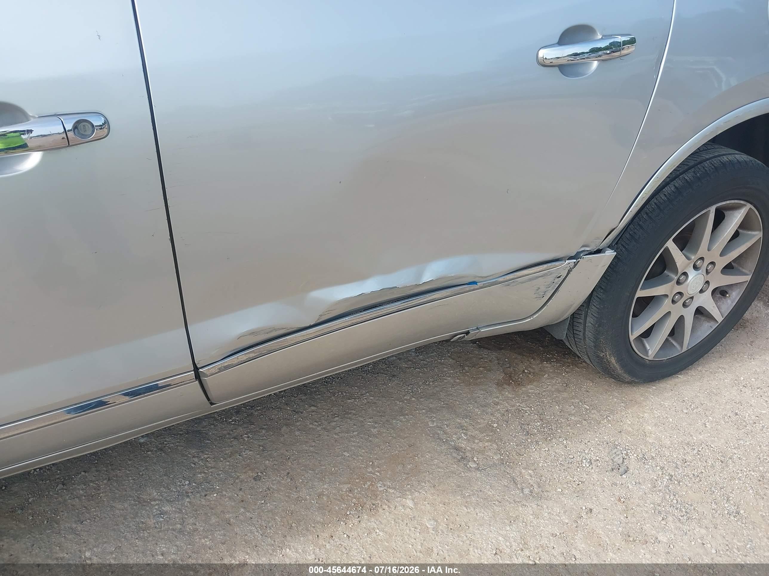2015 Buick Enclave Leather Silver vin: 5GAKRBKD4FJ230543