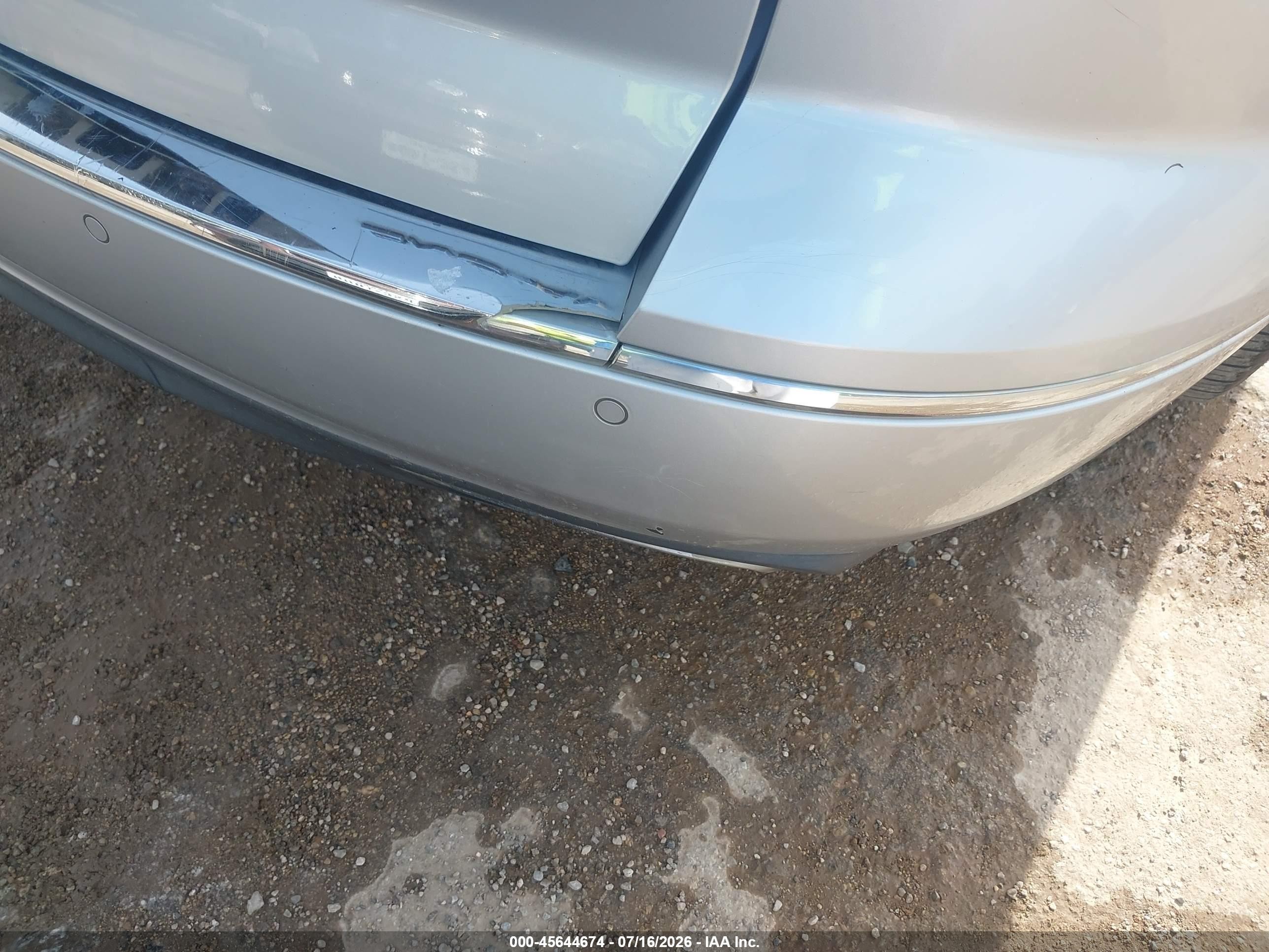 2015 Buick Enclave Leather Silver vin: 5GAKRBKD4FJ230543