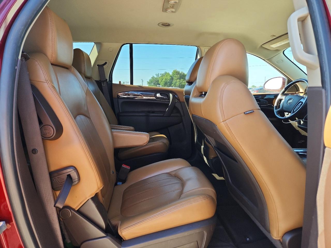 2017 Buick Enclave Burgundy vin: 5GAKRBKD4HJ109465