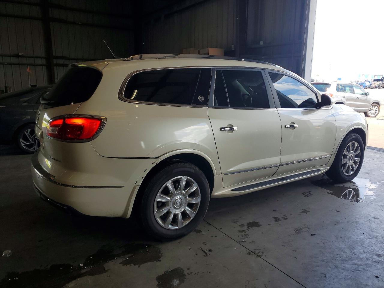 2014 Buick Enclave Белый vin: 5GAKRBKD5EJ331525