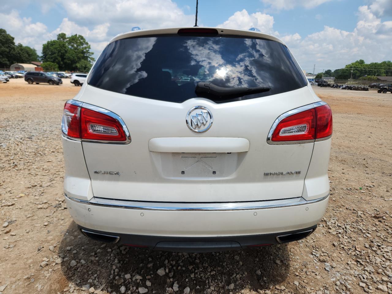 2015 Buick Enclave Cream vin: 5GAKRBKD5FJ267763