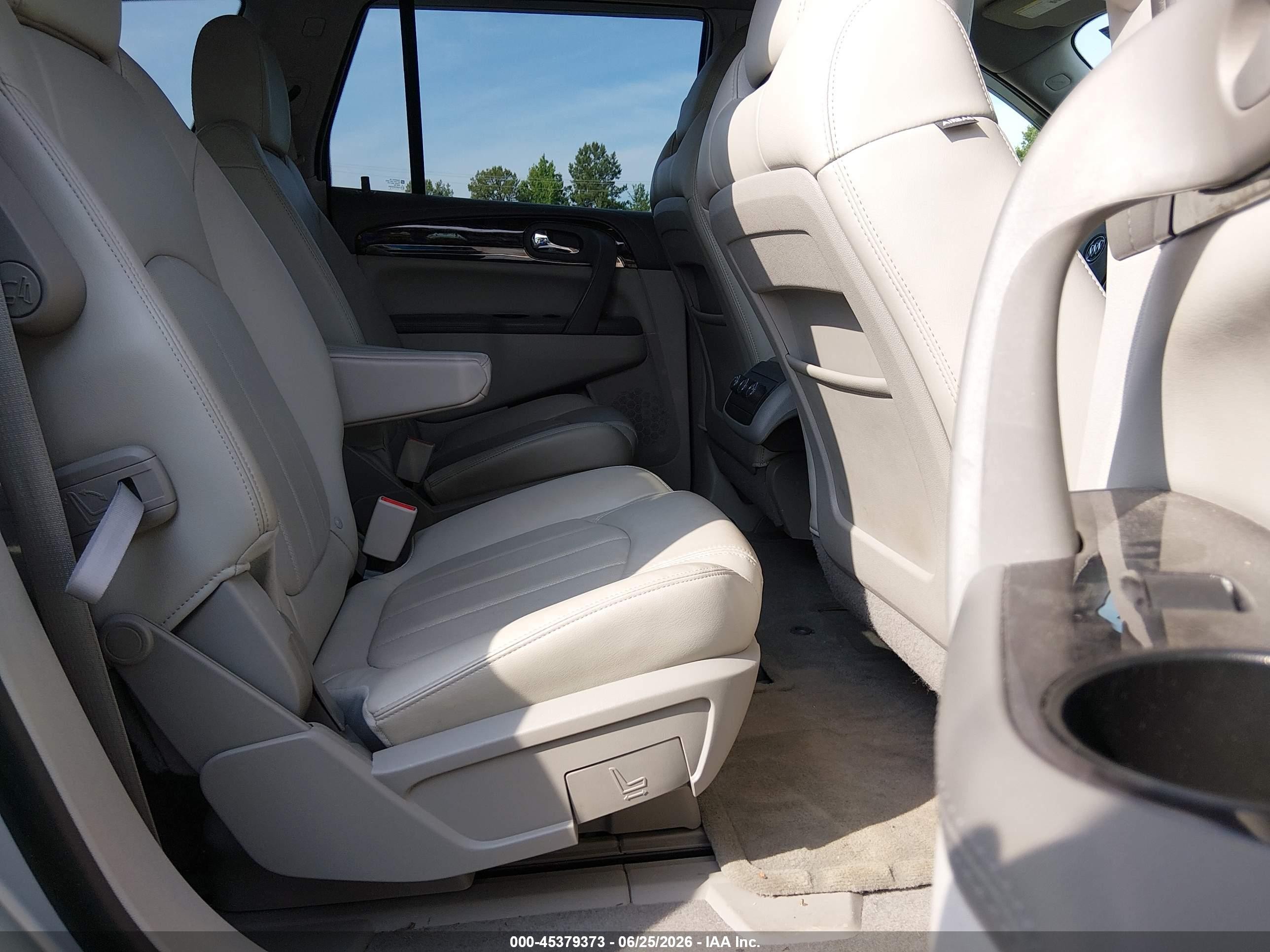 2015 Buick Enclave Leather Silver vin: 5GAKRBKD5FJ349329