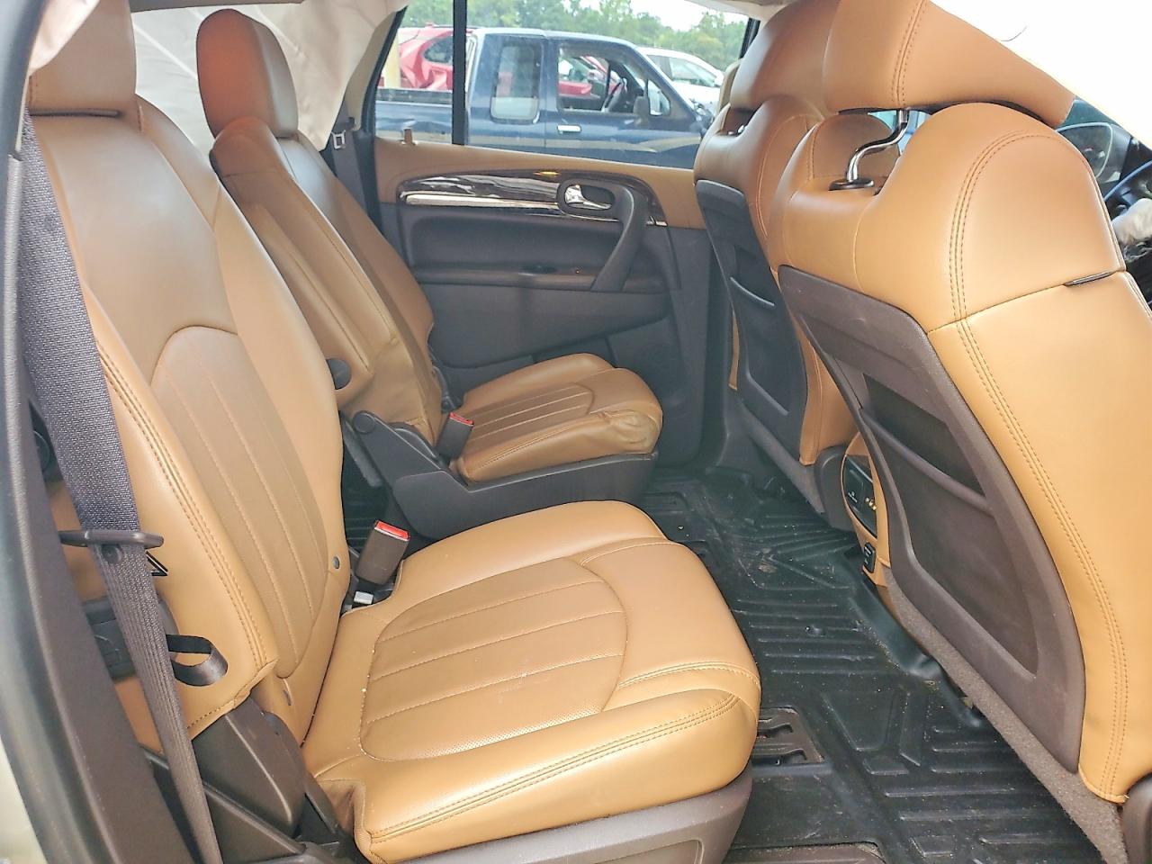 2016 Buick Enclave Beige vin: 5GAKRBKD5GJ256800