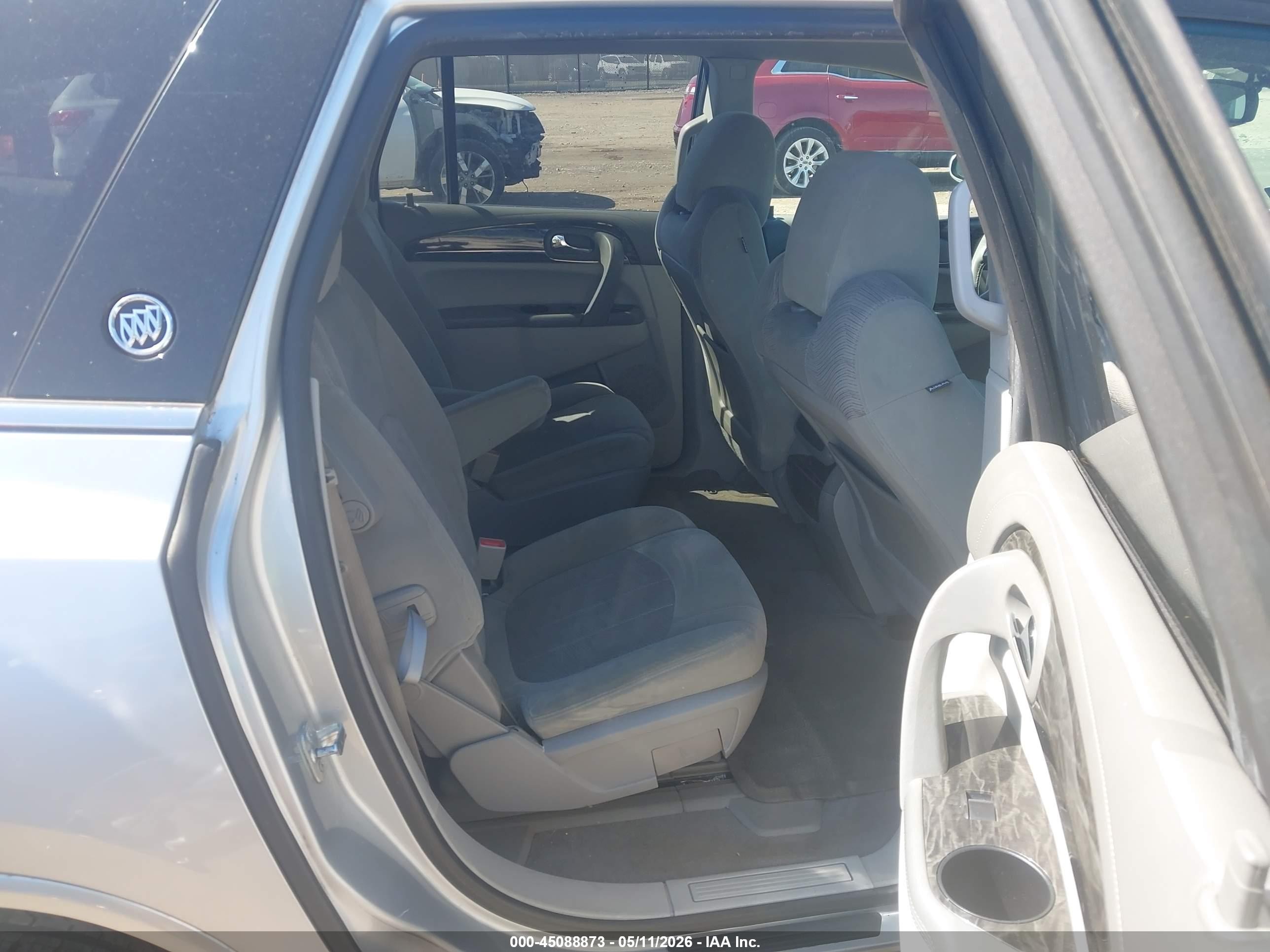 2013 Buick Enclave Convenience Серебряный vin: 5GAKRBKD6DJ106559