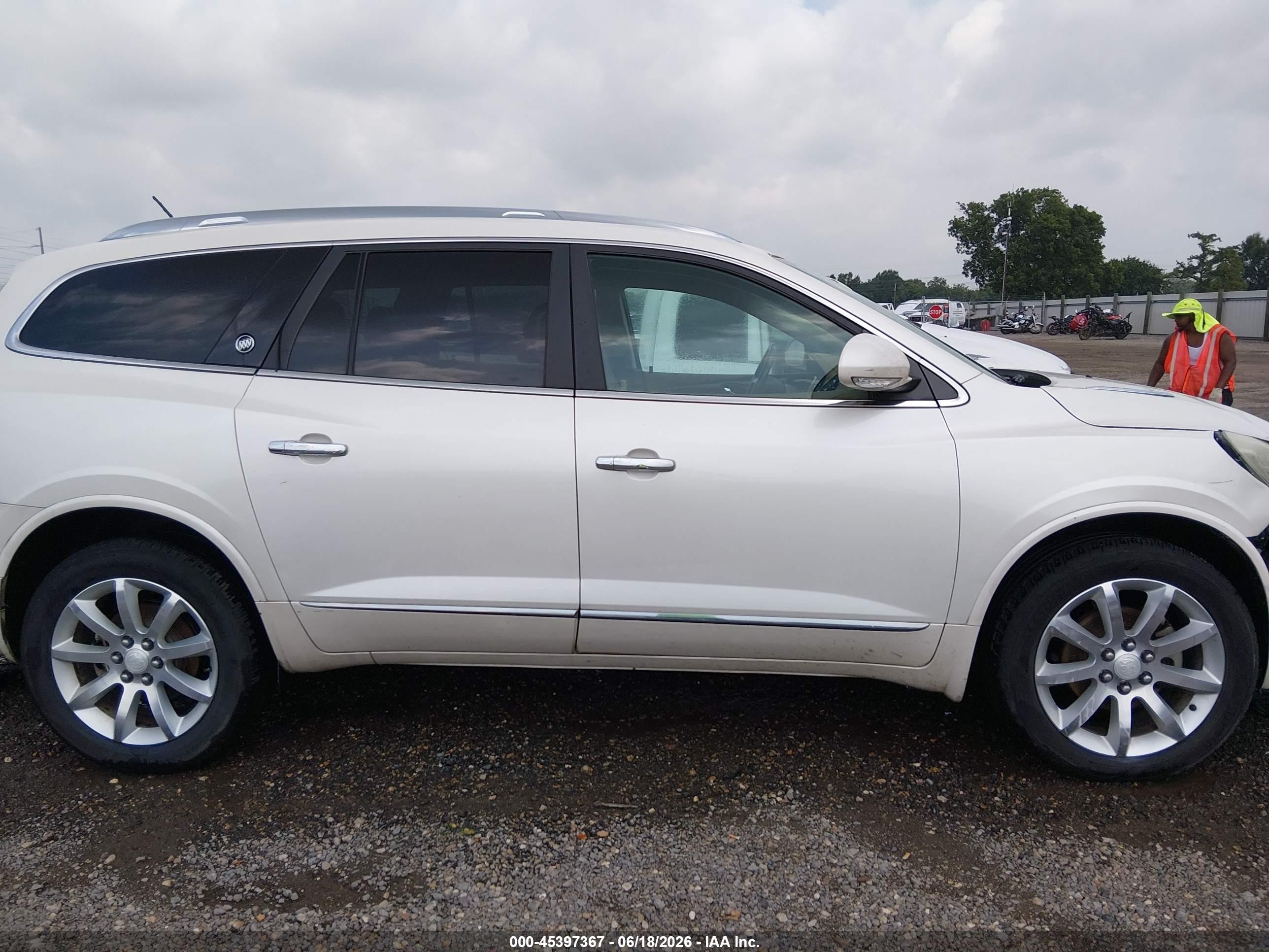 2014 Buick Enclave Leather White vin: 5GAKRBKD6EJ182932