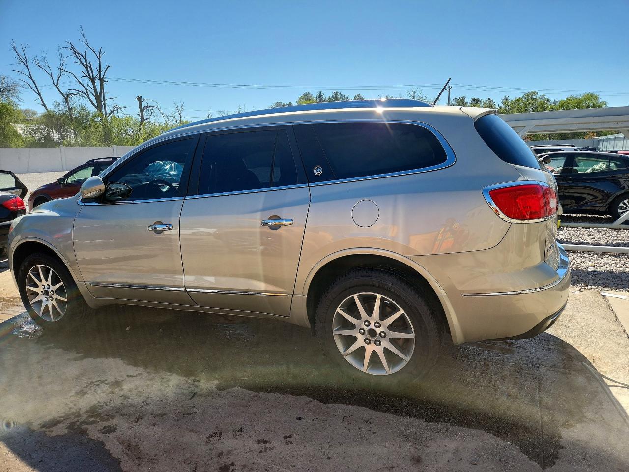 2014 Buick Enclave Gold vin: 5GAKRBKD6EJ251229