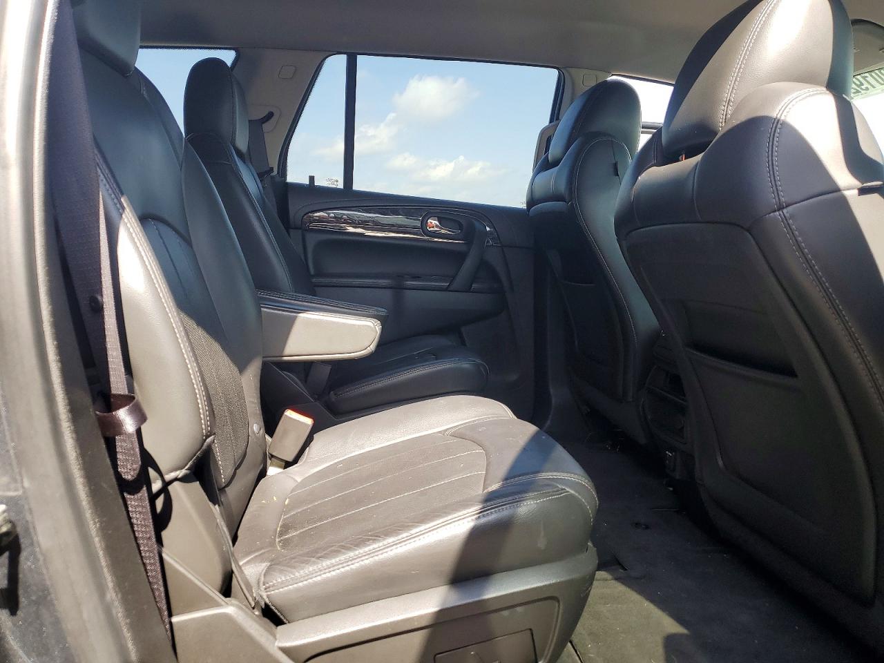 2014 Buick Enclave Silver vin: 5GAKRBKD6EJ262649