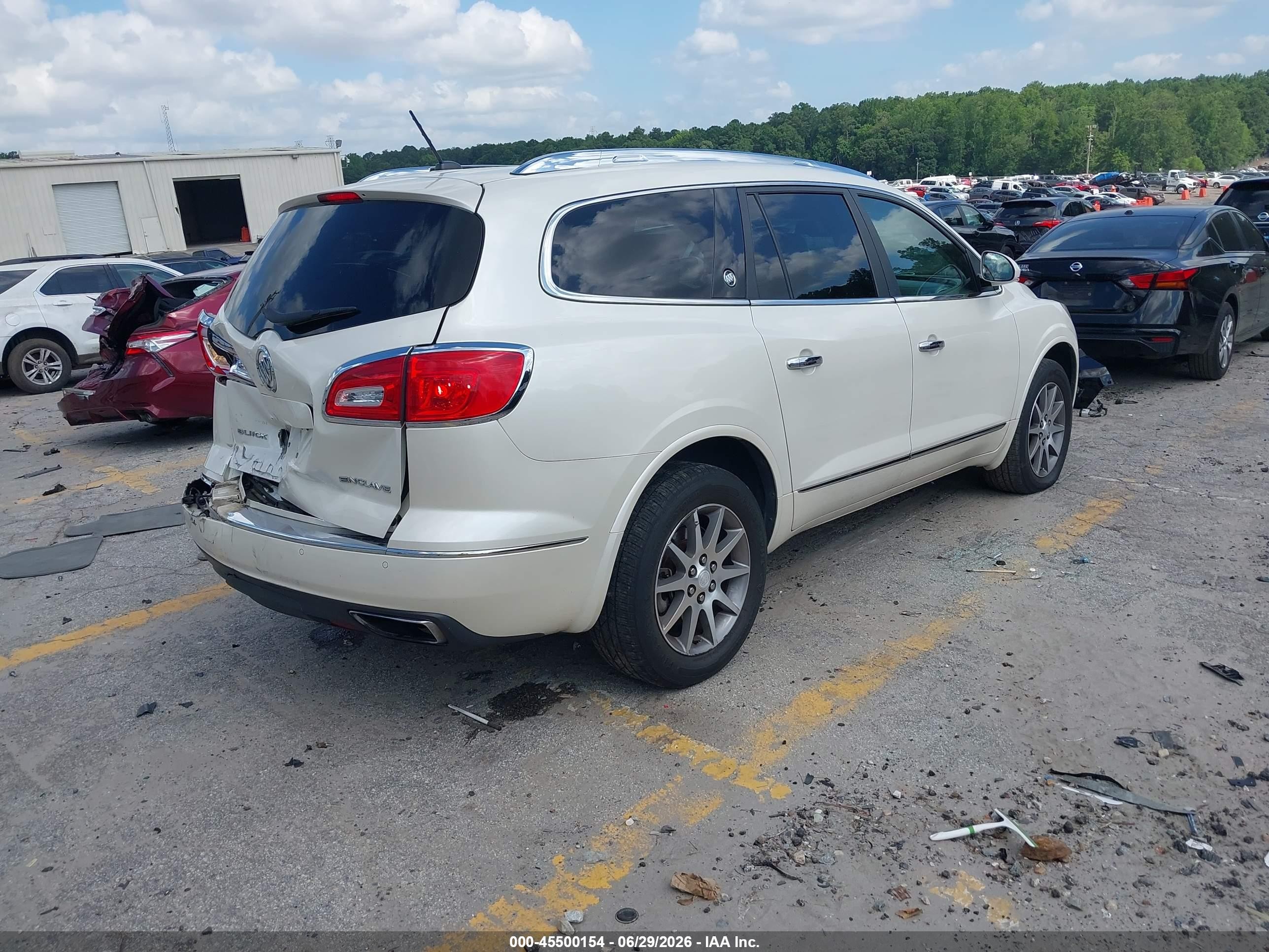 2015 Buick Enclave Leather Белый vin: 5GAKRBKD6FJ182401