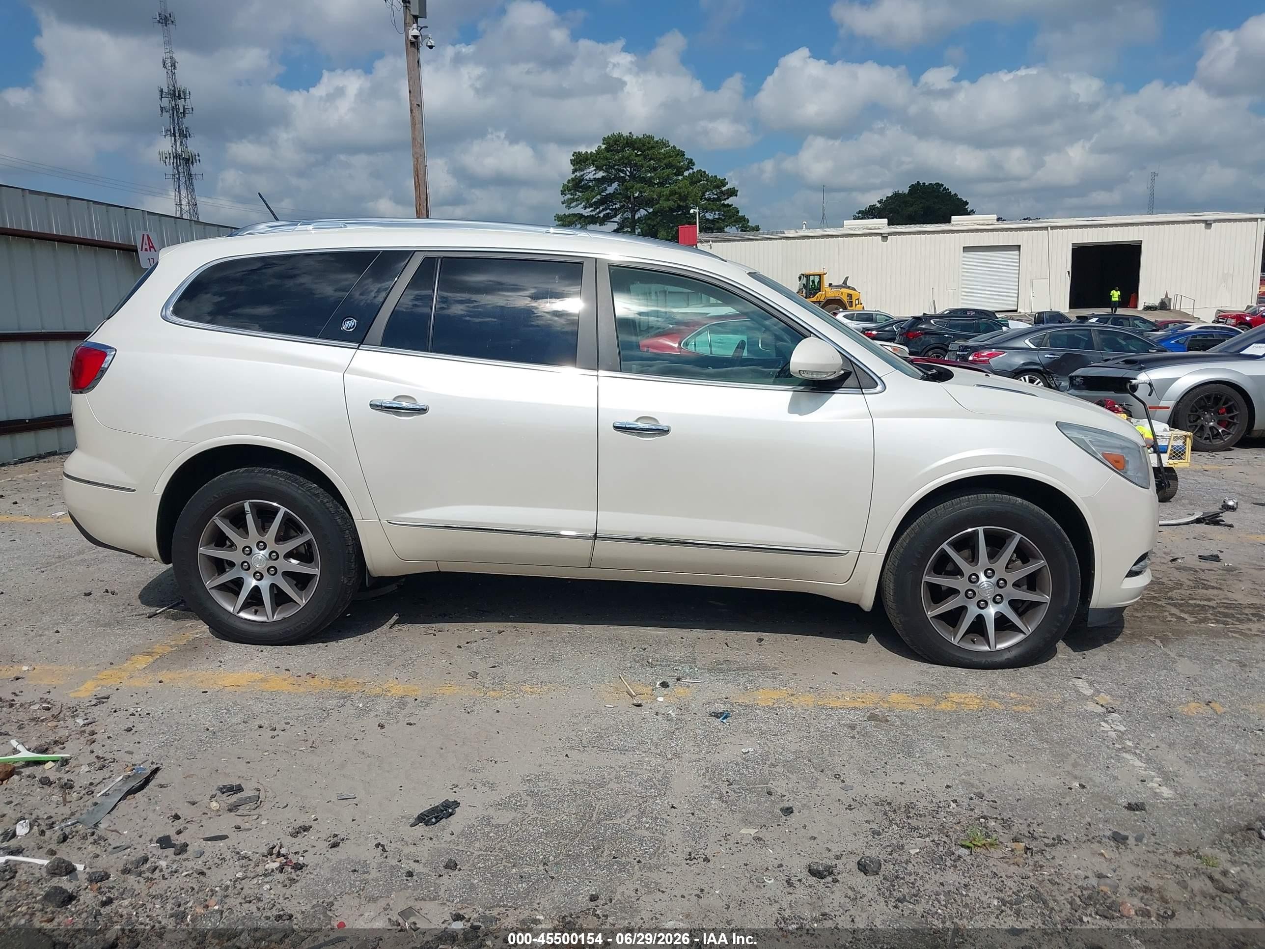 2015 Buick Enclave Leather Белый vin: 5GAKRBKD6FJ182401