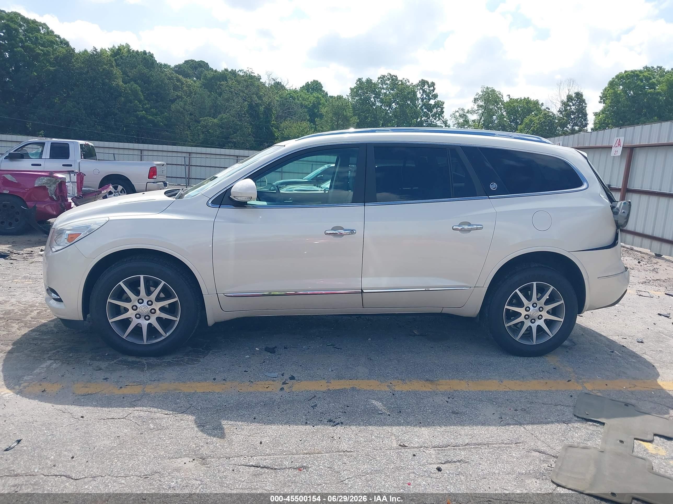 2015 Buick Enclave Leather Белый vin: 5GAKRBKD6FJ182401