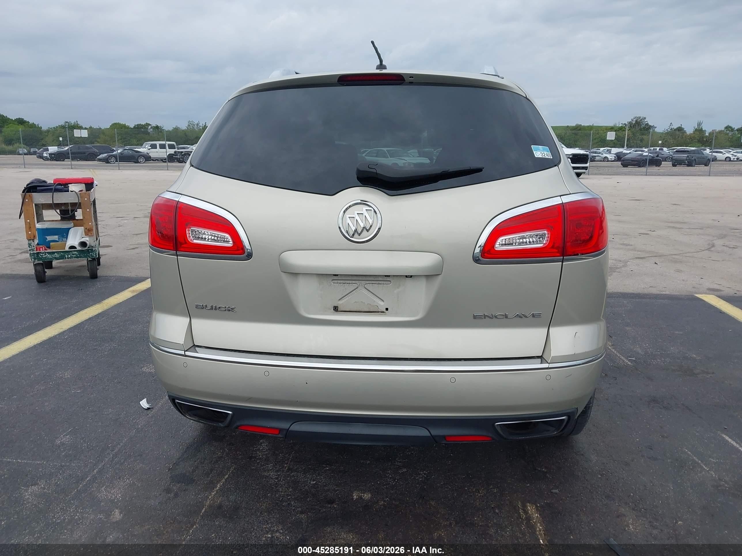 2015 Buick Enclave Leather Gold vin: 5GAKRBKD6FJ211234