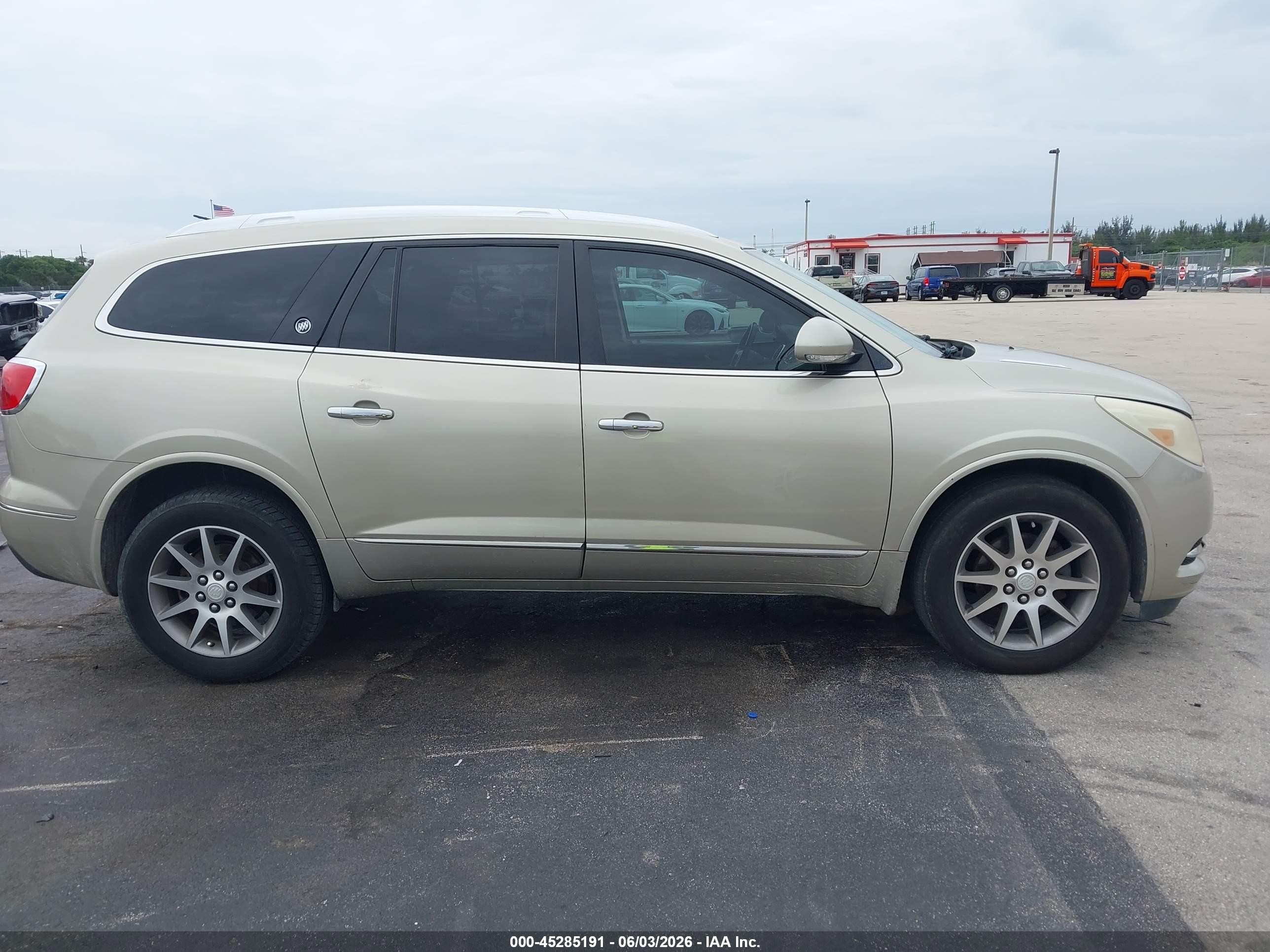 2015 Buick Enclave Leather Gold vin: 5GAKRBKD6FJ211234